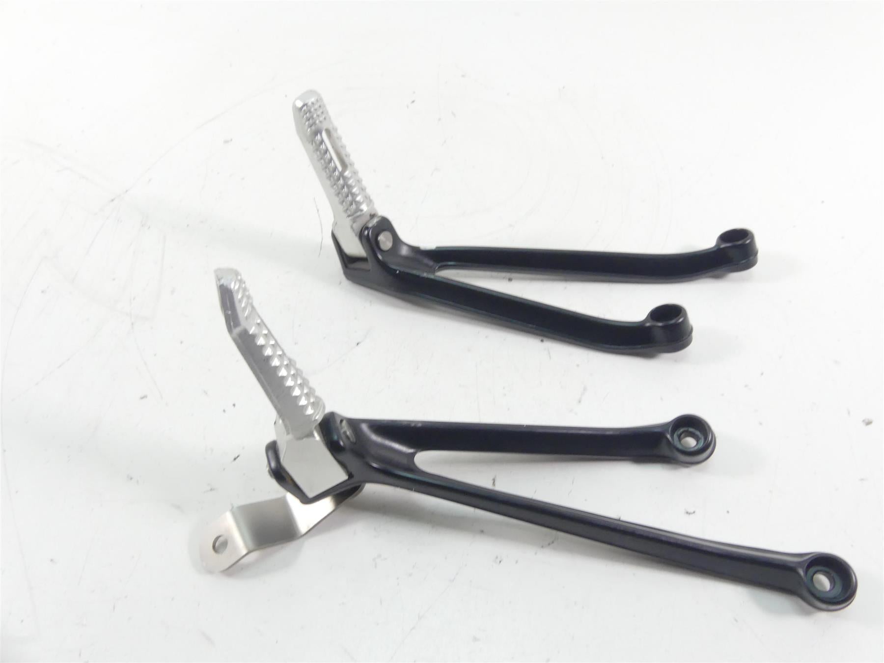 2012 BMW S1000RR K46 Rear Passenger Foot Peg Footpeg Rest Set 8521681 8521680 {{ shop.shopifyCountryName }} - Mototech271