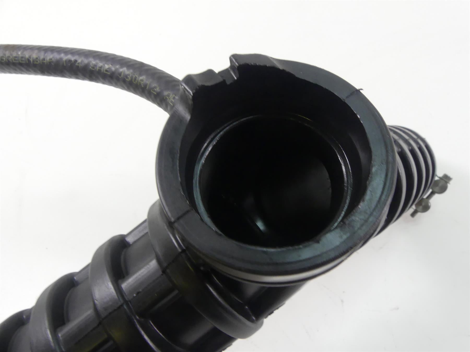 2016 Moto Guzzi V7 II Special 750 Throttle Body Hose Inlet Y-Tube 2B001031 {{ shop.shopifyCountryName }} - Mototech271