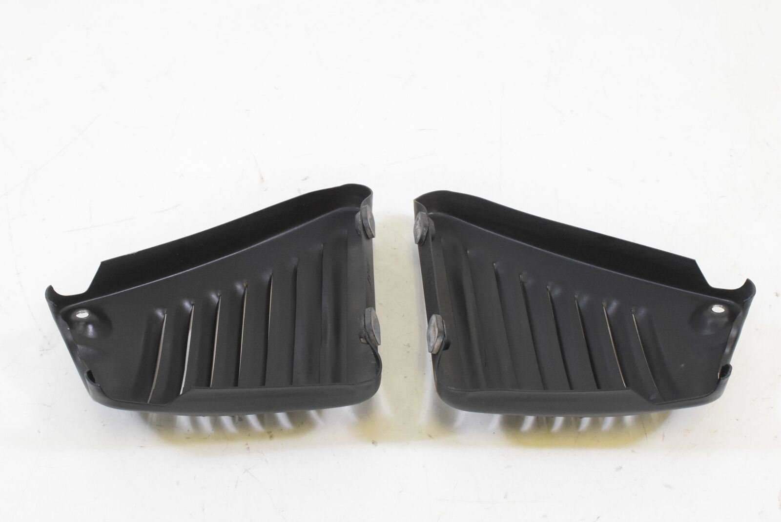 2006 Harley VRSCD Night V-Rod Neck Cover Fairing Set 66155-03BEO 66156-03BEO {{ shop.shopifyCountryName }} - Mototech271