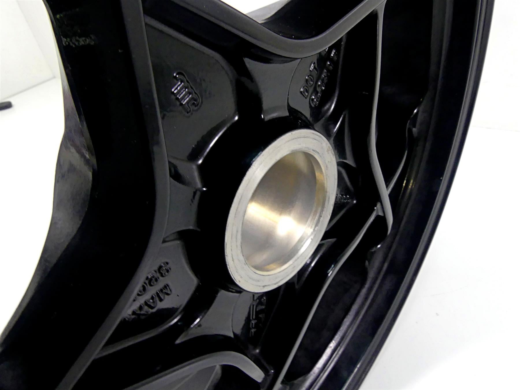 2016 KTM 1290 Super Duke R Straight 17x6 Rear Wheel Rim 6141010104430 6161000100030 {{ shop.shopifyCountryName }} - Mototech271