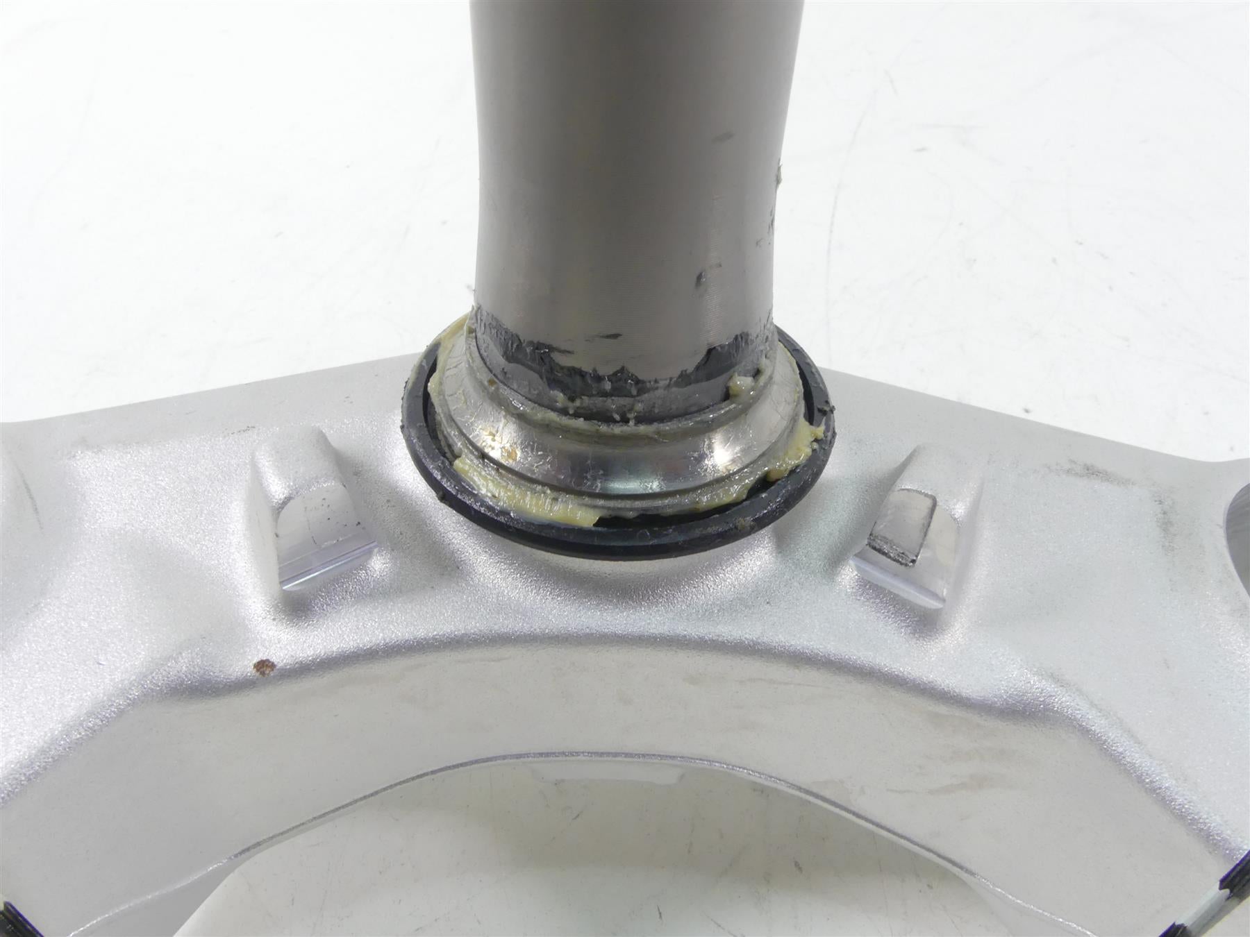 2016 BMW R1200RS K54 Lower Esa Triple Tree Steering Clamp 57mm 31428550145 {{ shop.shopifyCountryName }} - Mototech271