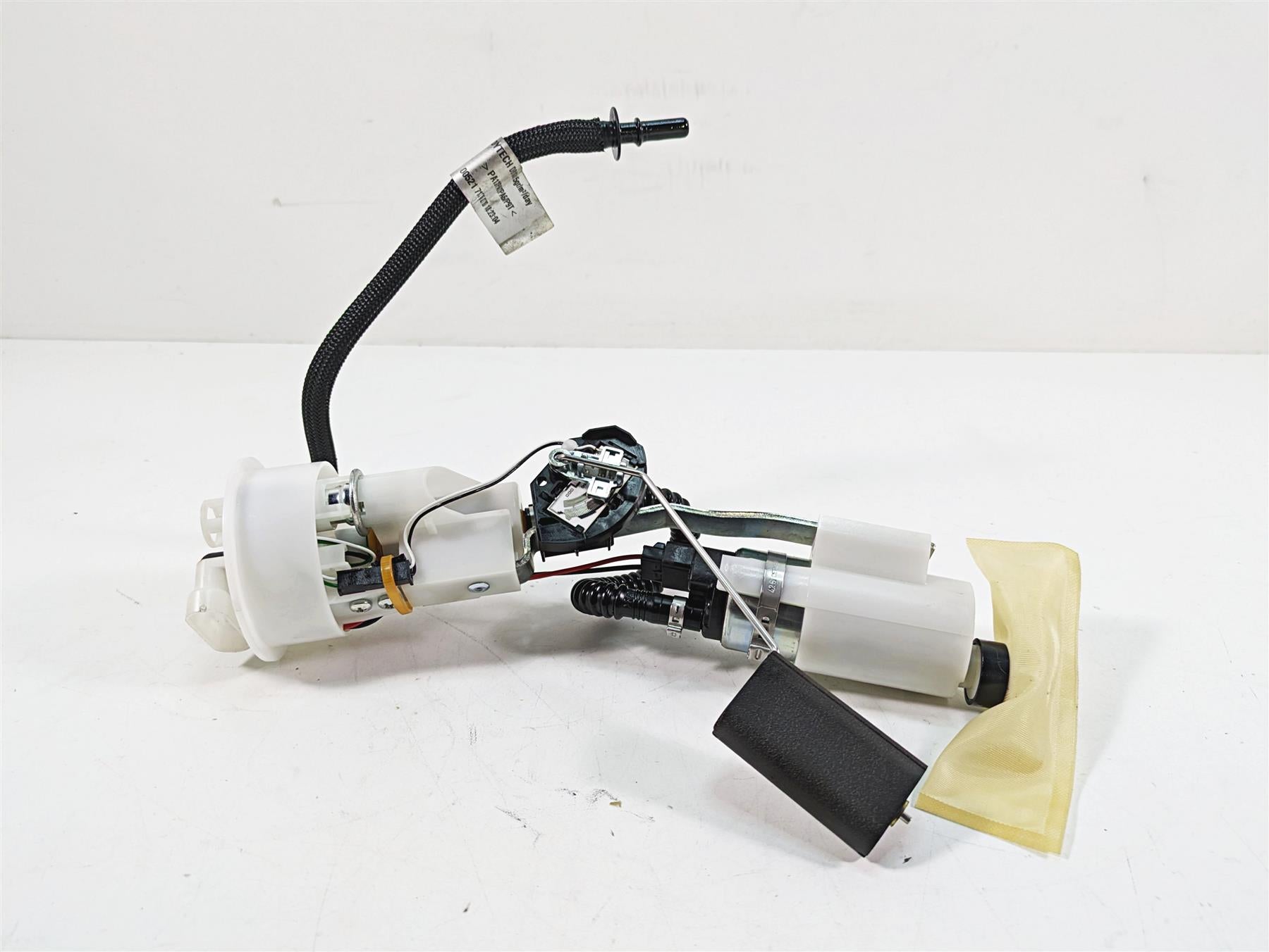 2020 Moto Guzzi V85 TT Adventure Fuel Gas Petrol Pump 3k Only - Tested 2D000451