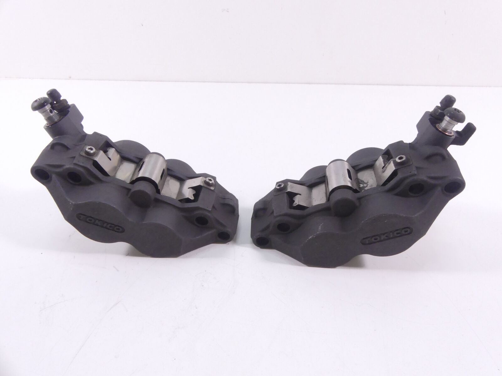 2008 BMW R1200R K27 Tokico Front Brake Caliper Set 34117722517 34117722518 {{ shop.shopifyCountryName }} - Mototech271