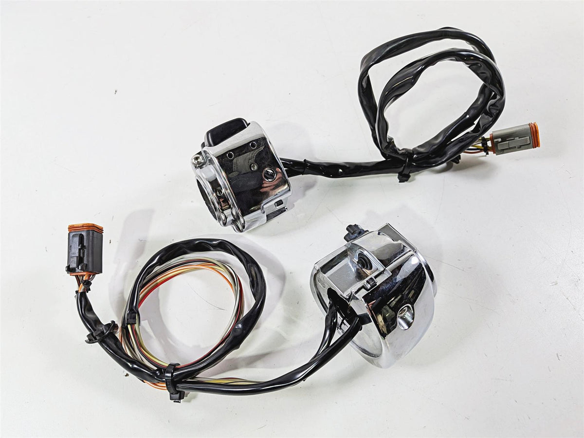 2005 Harley Softail FLSTFSE CVO Fat Boy Left right Hand Control Switch 71682-06A-Mototech271