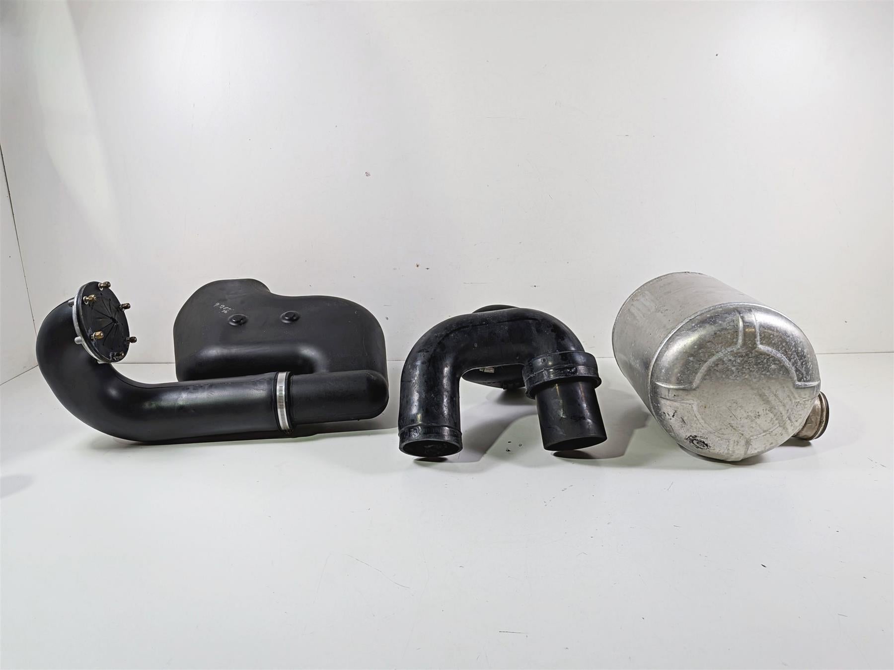 2009 Yamaha Waverunner FX1800 Cruiser Exhaust Muffler & Resonator F1W-U7550-00 {{ shop.shopifyCountryName }} - Mototech271
