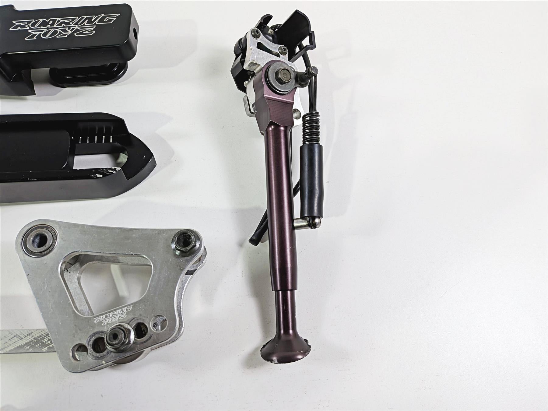 2008 Yamaha YZF R1 RN19 Roaring Toyz Swingarm Extension Set Chain Kickstand {{ shop.shopifyCountryName }} - Mototech271