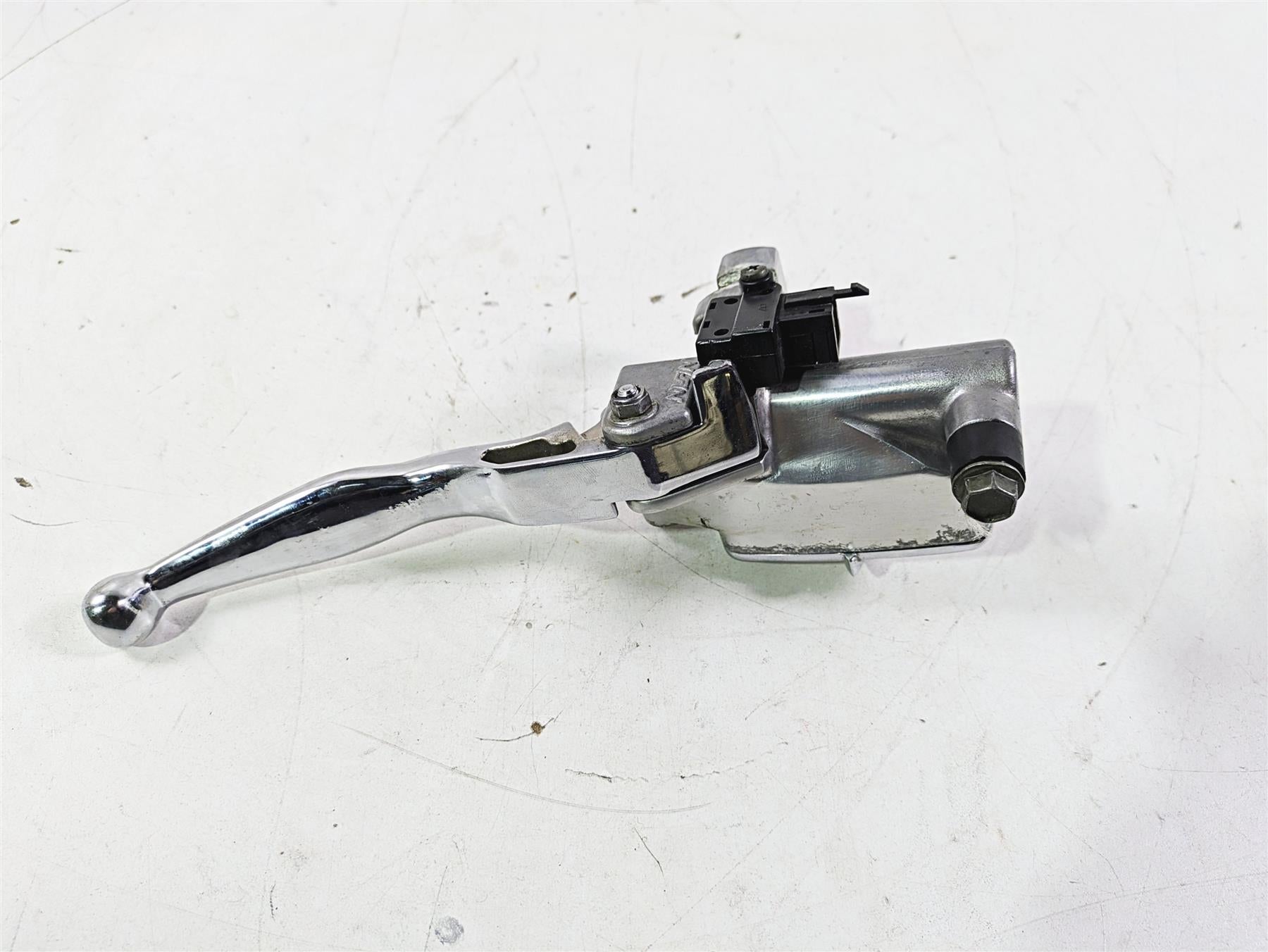 2004 Yamaha XVZ1300 Royal Star Nissin Clutch Master Cylinder 5/8 4NK-W2645-00-00 {{ shop.shopifyCountryName }} - Mototech271