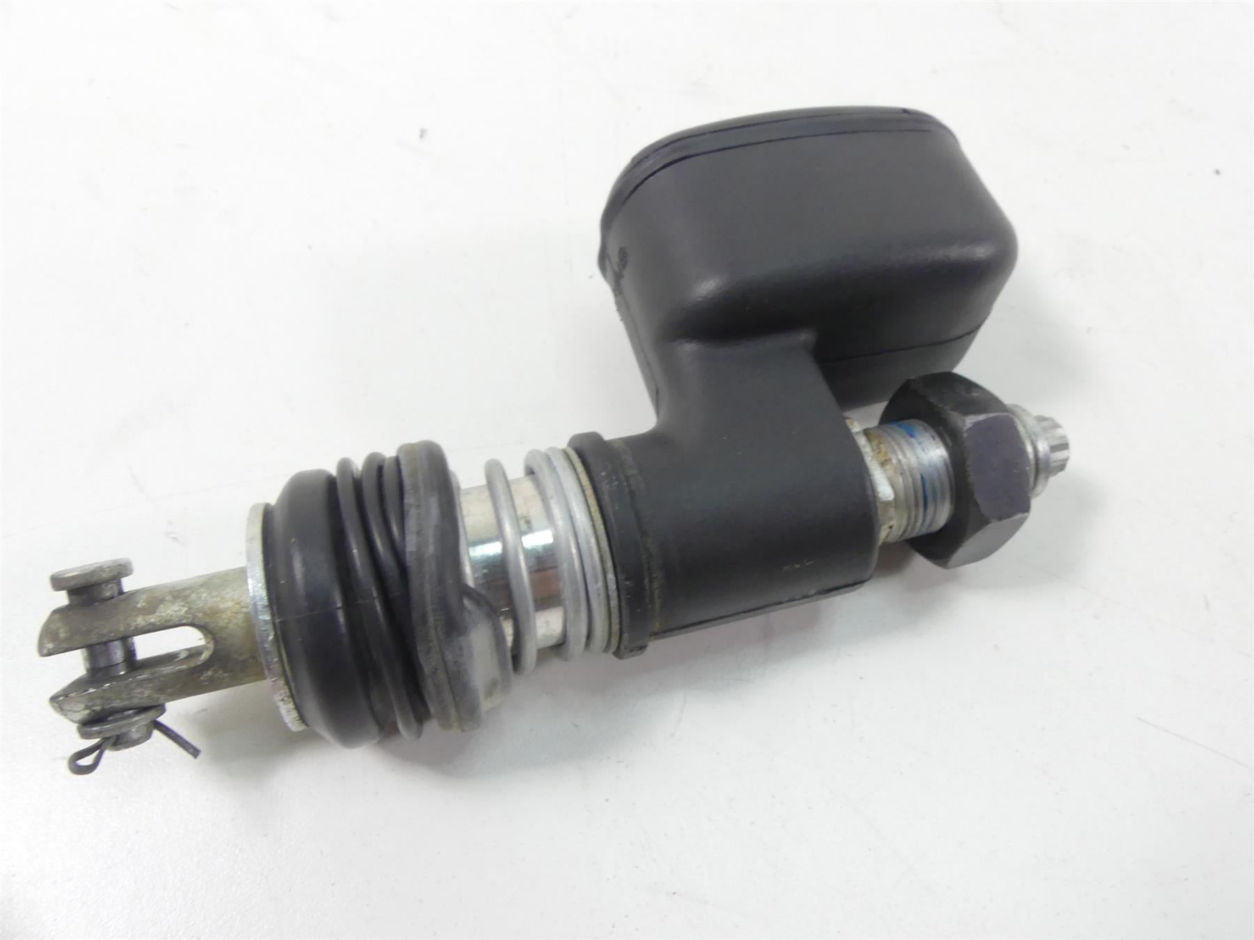2015 Harley FLS Softail Slim Rear Brake Master Cylinder 41767-05 {{ shop.shopifyCountryName }} - Mototech271