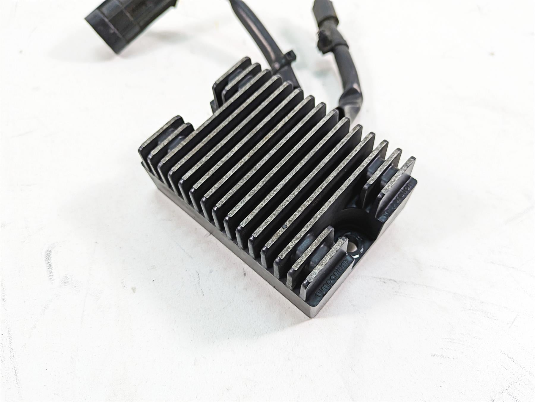 2006 Harley Sportster XL1200 Rectifier Voltage Regulator 74523-04 {{ shop.shopifyCountryName }} - Mototech271