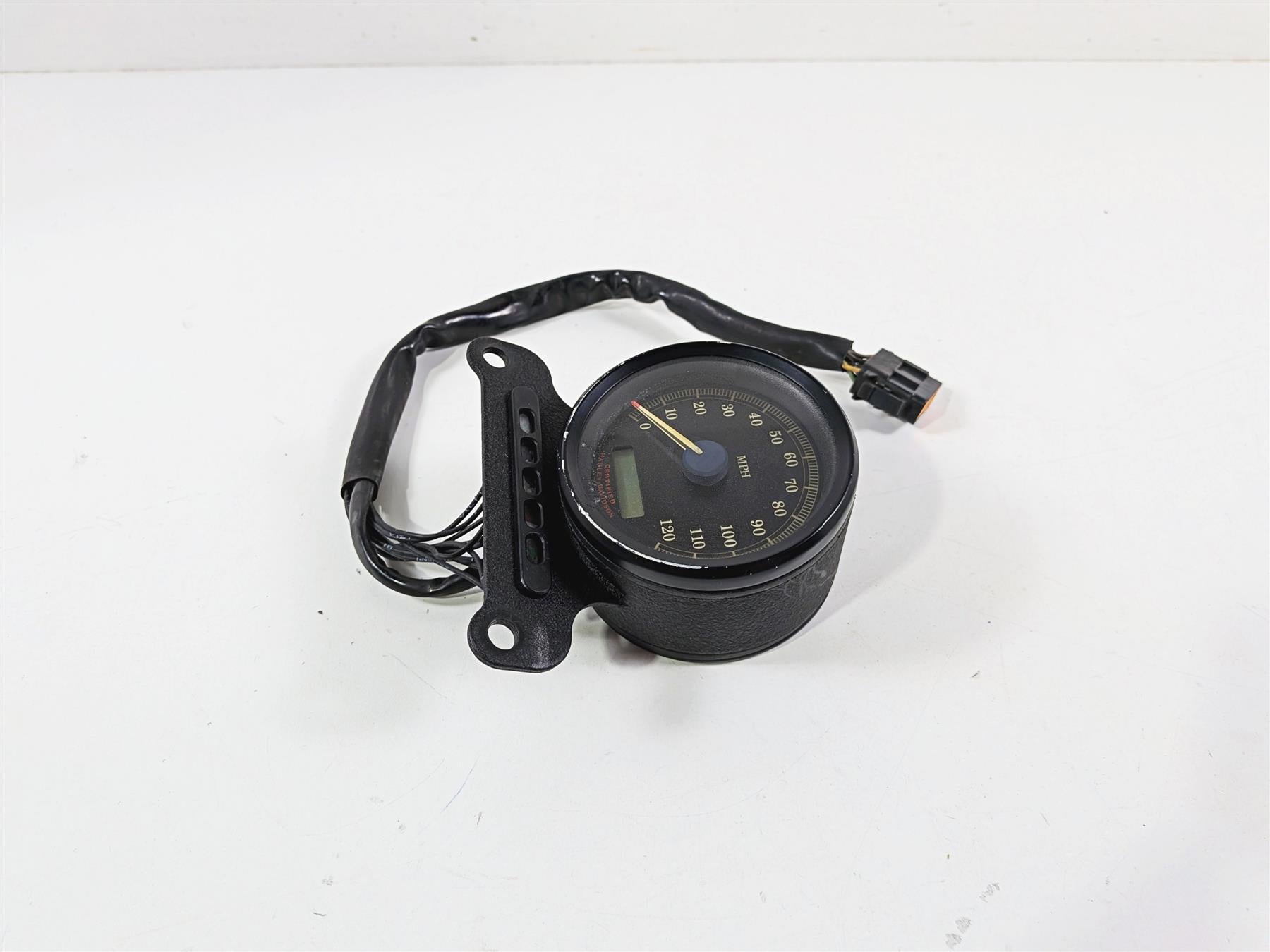 2006 Harley Sportster XL883 Low Speedometer Gauges PARTS ONLY 67037-04A {{ shop.shopifyCountryName }} - Mototech271