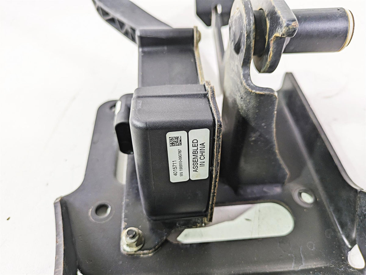 2020 Polaris General 1000 EPS Accelerator & Brake Pedal 4015711 1021765 {{ shop.shopifyCountryName }} - Mototech271