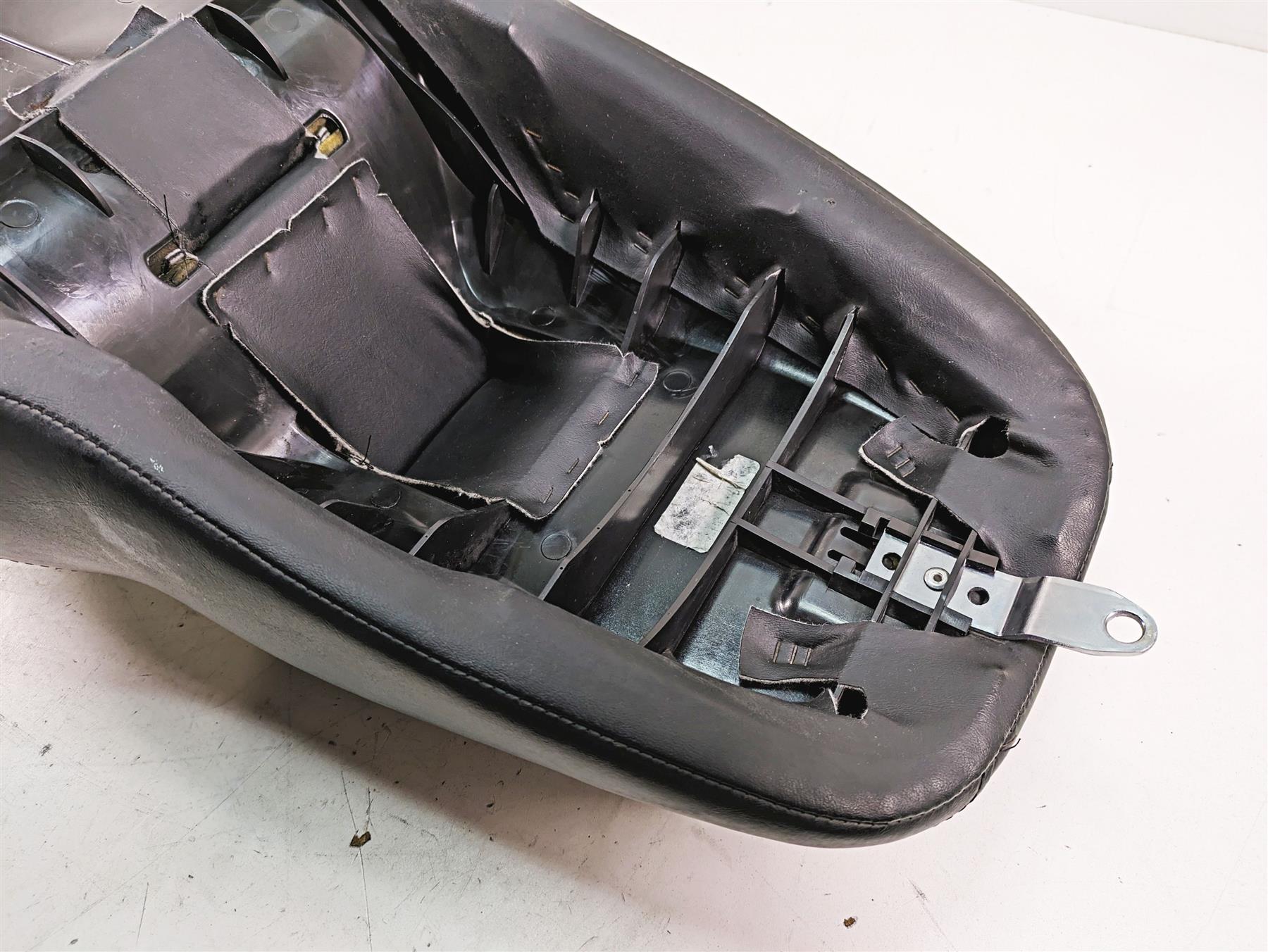 2013 Harley Touring FLHX Street Glide Duo Ride Driver Low Seat Saddle 52320-11 {{ shop.shopifyCountryName }} - Mototech271