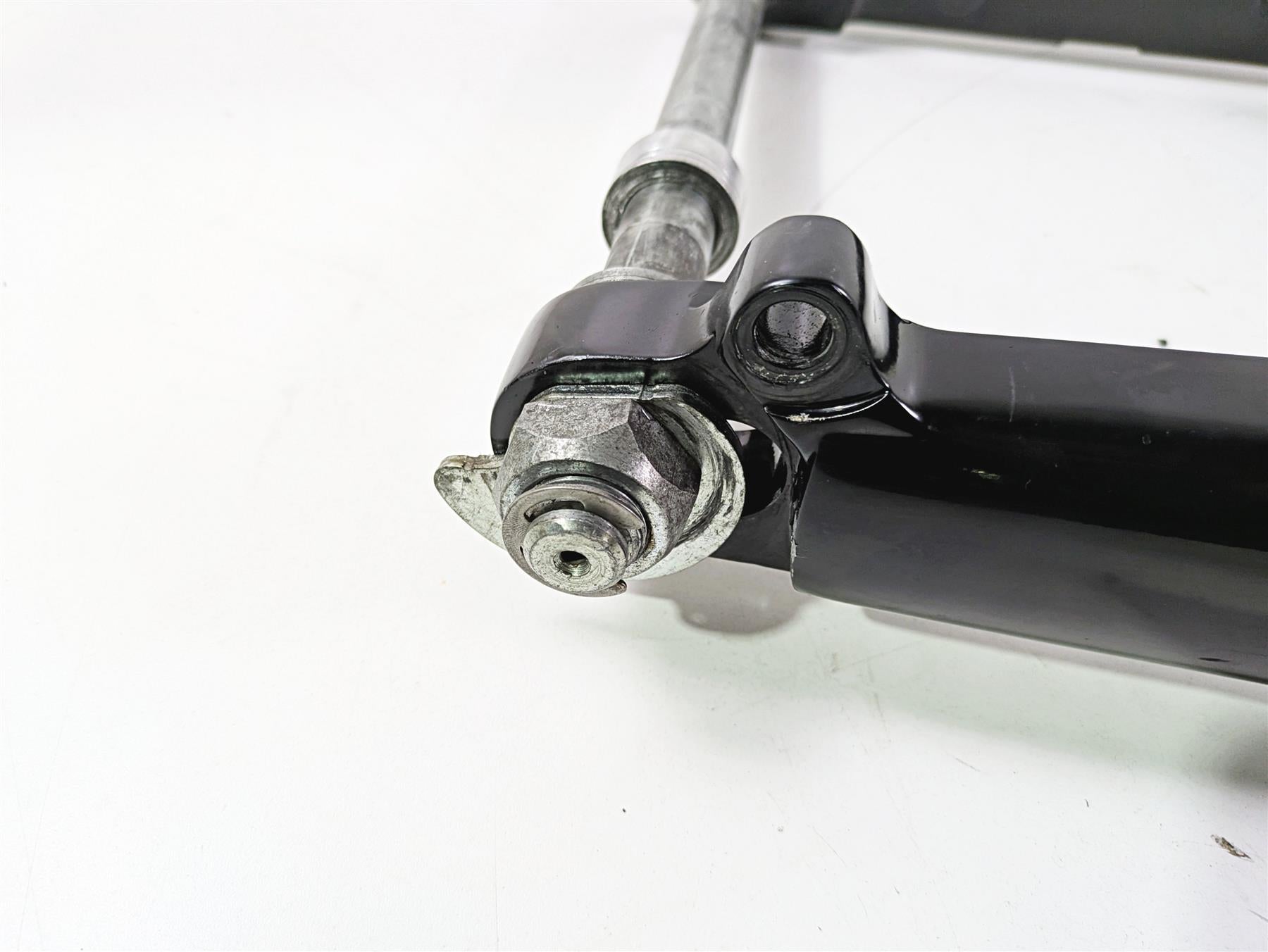 2010 Harley VRSCF Muscle Rod Black Swingarm Swing Arm & Guards 48606-07A {{ shop.shopifyCountryName }} - Mototech271