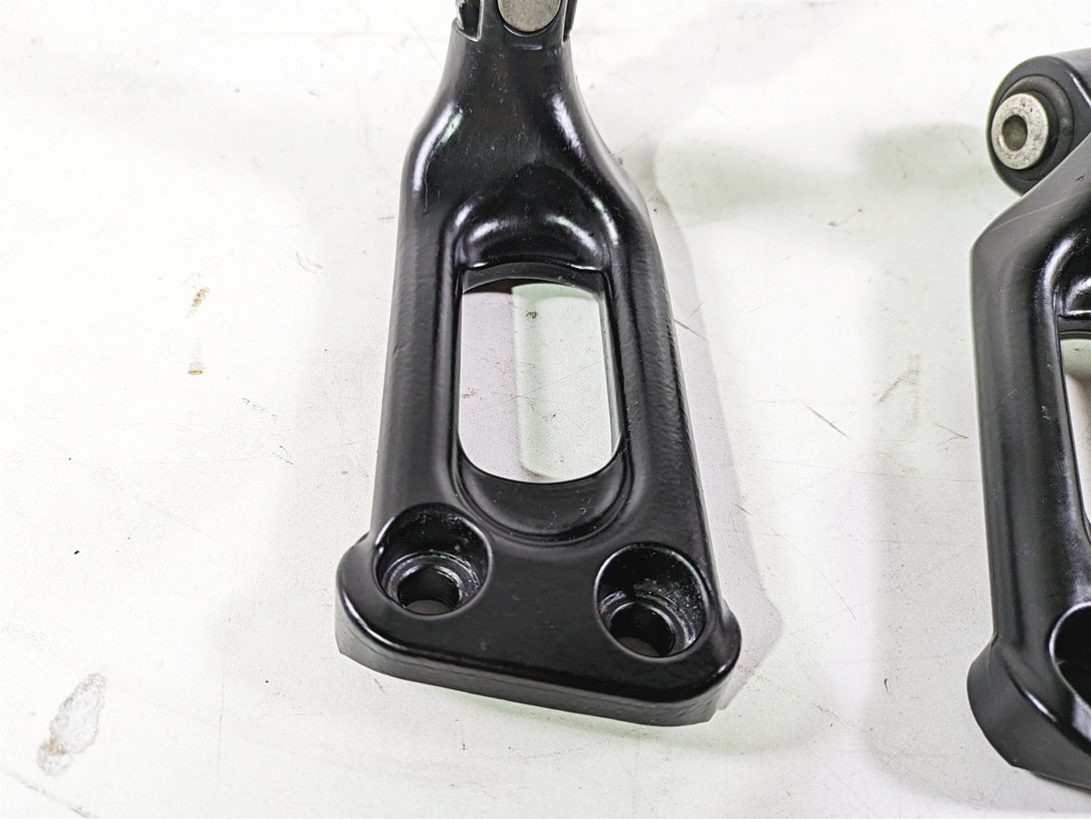 2013 Harley VRSCDX Night Rod Sp Rear Passenger Footpeg Set L 51723-07 R 51722-07 {{ shop.shopifyCountryName }} - Mototech271