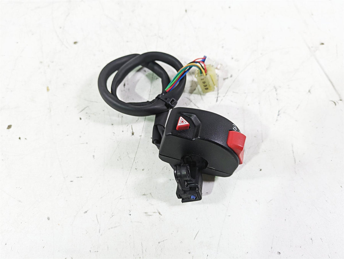 2020 Triumph Street Scrambler 900 Right Hand Control Switch T2041708 {{ shop.shopifyCountryName }} - Mototech271