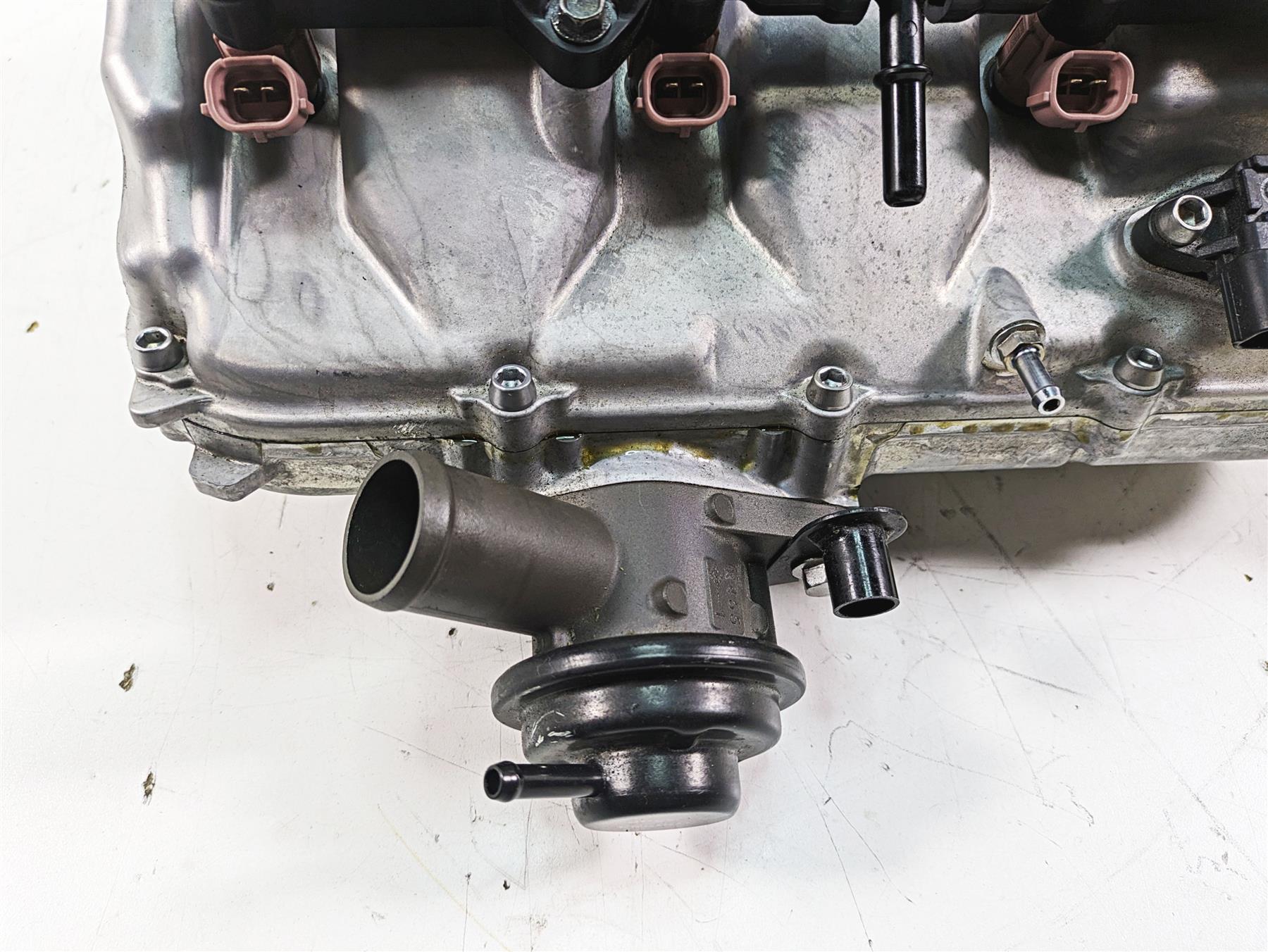 2018 Kawasaki ZX1002 Ninja H2 SX Air Box Chamber Intake Injector 12026-0018 {{ shop.shopifyCountryName }} - Mototech271