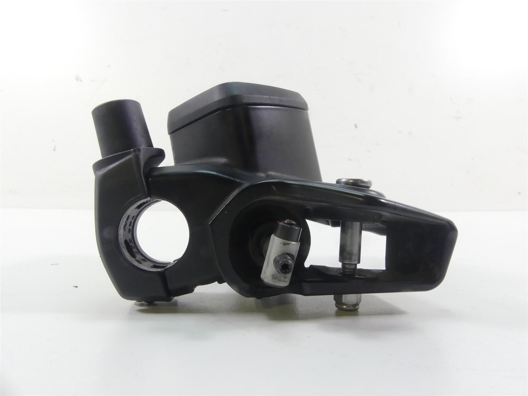 2016 BMW R nineT R9T K21 Front Brake Master Cylinder 32728559604 {{ shop.shopifyCountryName }} - Mototech271