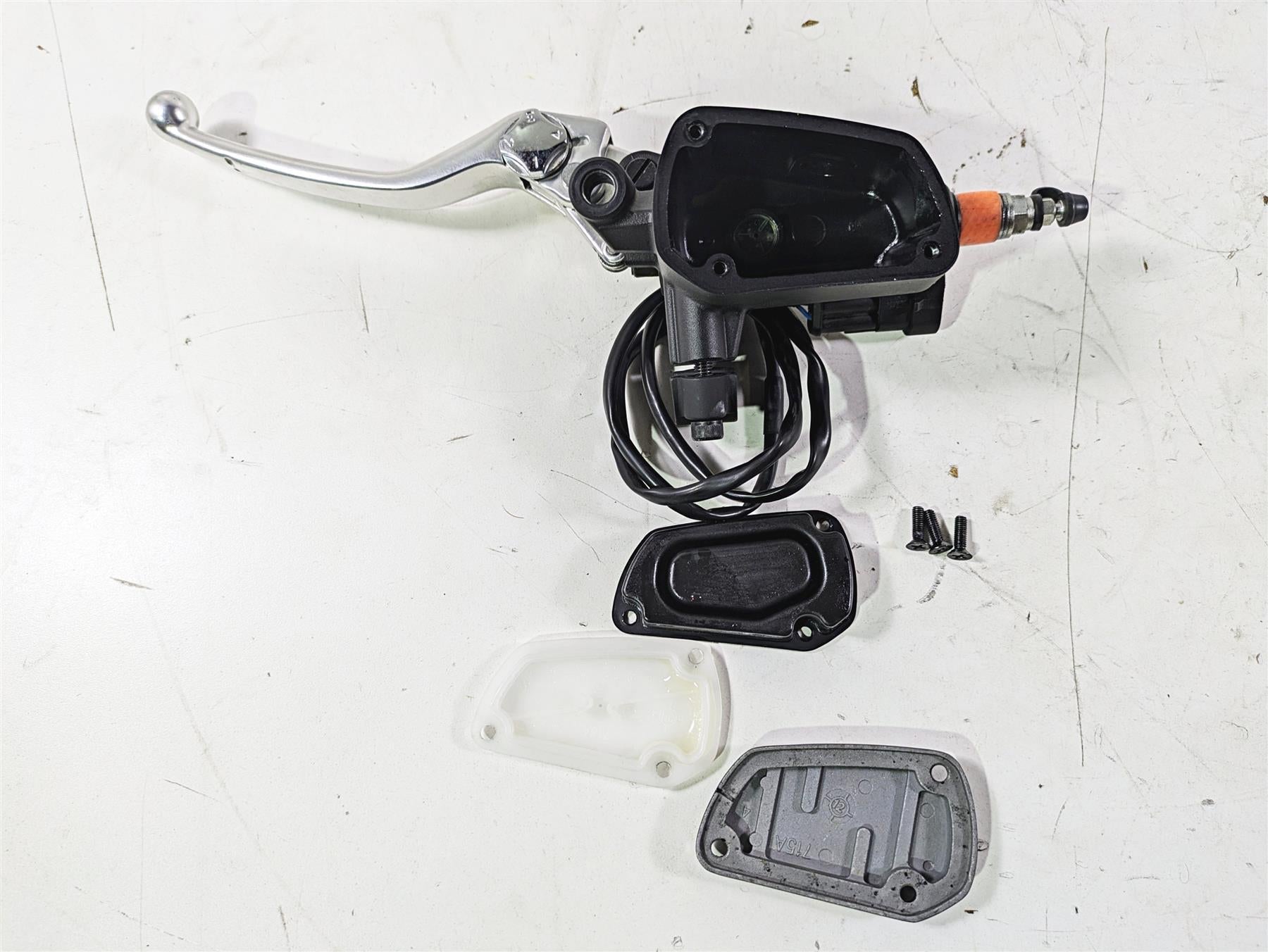 2014 Moto Guzzi California 1400 Touring Clutch Master Cylinder 887550 {{ shop.shopifyCountryName }} - Mototech271