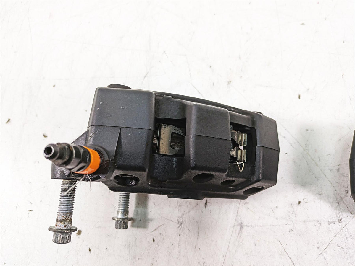 2013 Harley Touring FLHX Street Glide Front Brake Caliper Set 43027-08 44023-08 {{ shop.shopifyCountryName }} - Mototech271