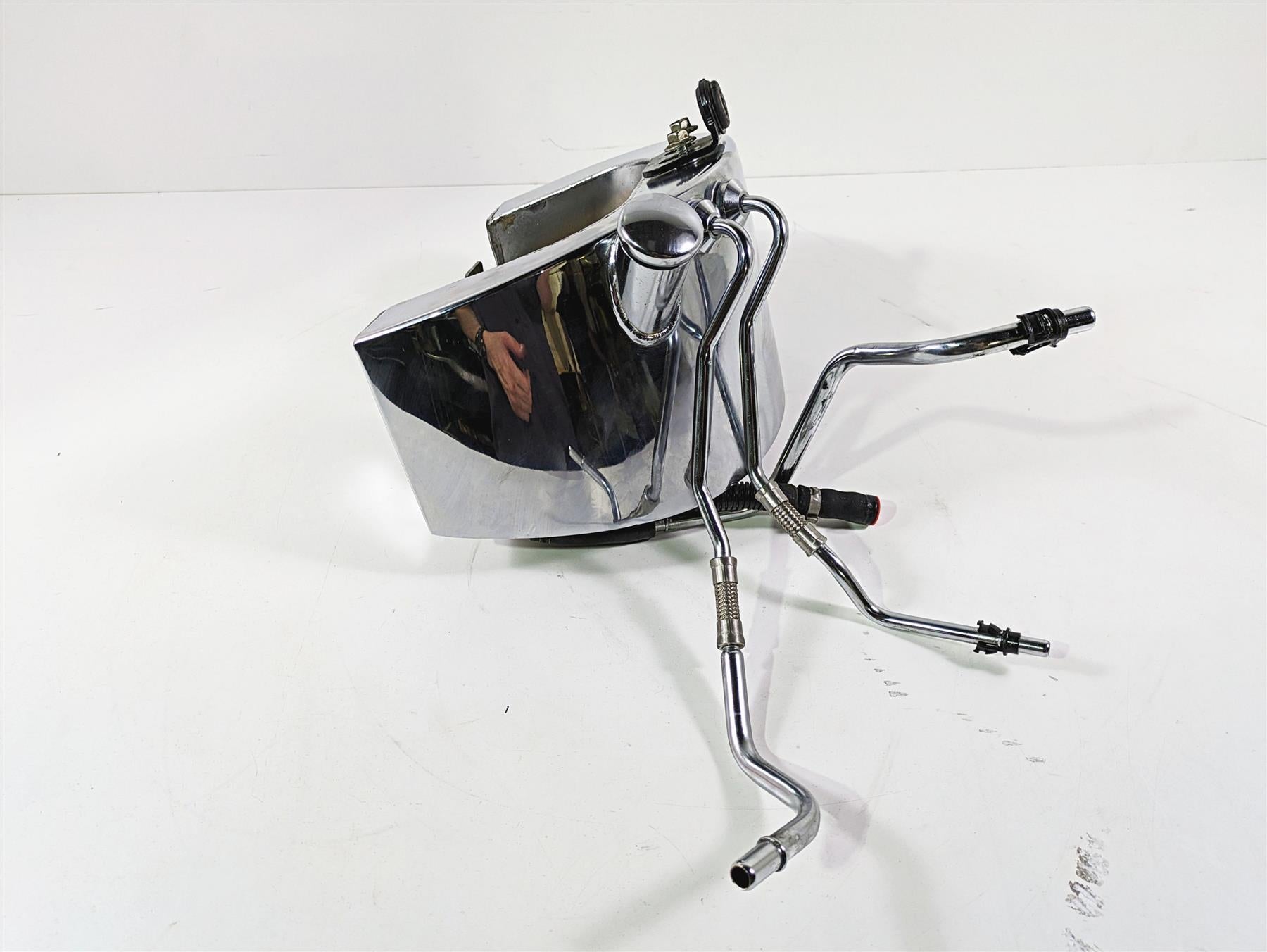 2008 Harley FLSTC Softail Heritage Oil Tank Reservoir & Lines Set 62498-00A {{ shop.shopifyCountryName }} - Mototech271