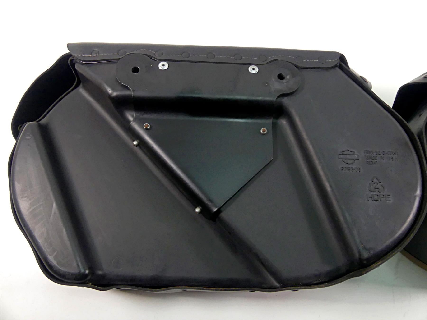 2005 Harley Sportster XL1200 C Saddlebag Saddle Bag Set 90193-08 90164-08 {{ shop.shopifyCountryName }} - Mototech271