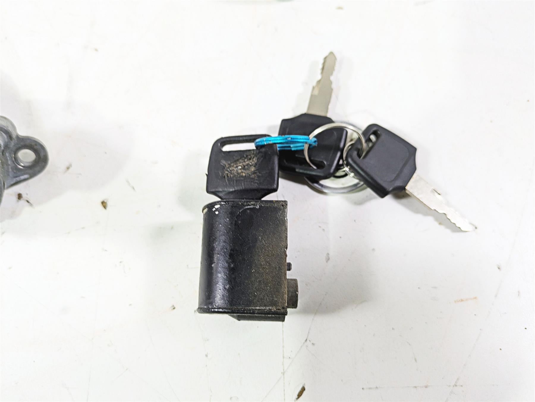 2002 Honda VT1100 Shadow Sabre Ignition Switch Key Lock Set 35010-MAA-A30 {{ shop.shopifyCountryName }} - Mototech271