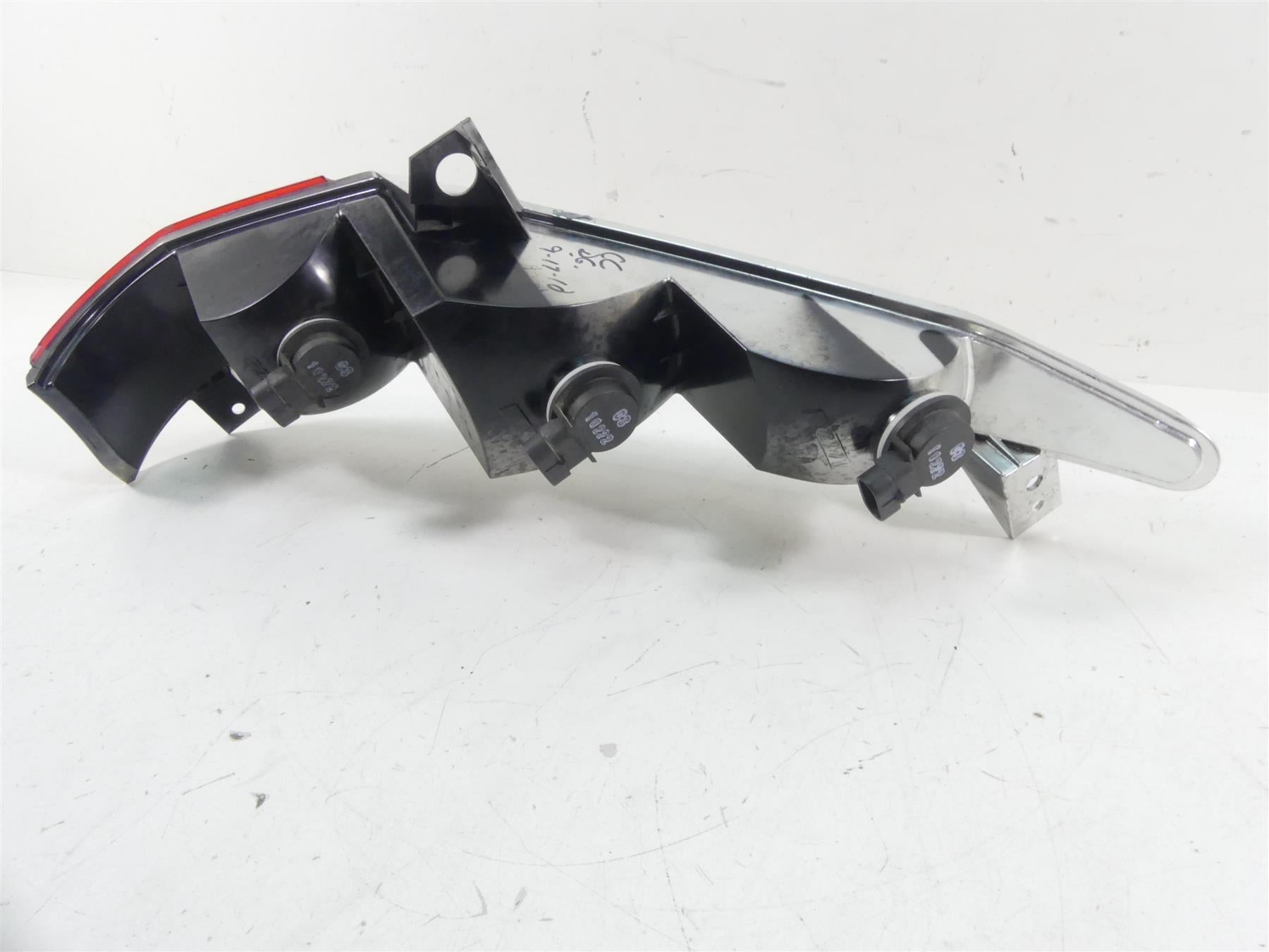 2011 Victory Vision Tour Taillight Tail Light Lamp Lens Set 2410669 2410621 {{ shop.shopifyCountryName }} - Mototech271