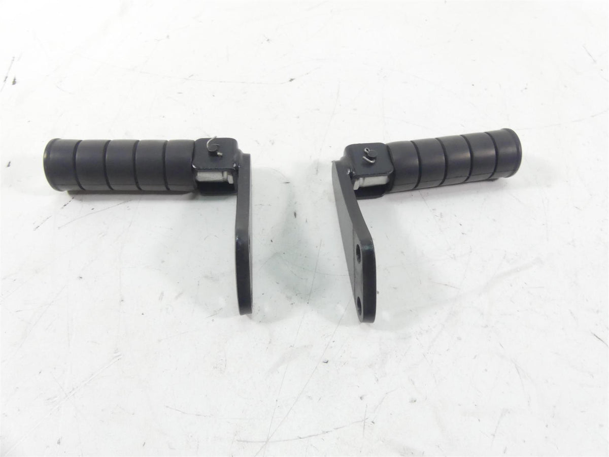 2001 Yamaha XV1600 Road Star Rear Passenger Pillion Foot Peg Set 4WM-27430-11-00 {{ shop.shopifyCountryName }} - Mototech271