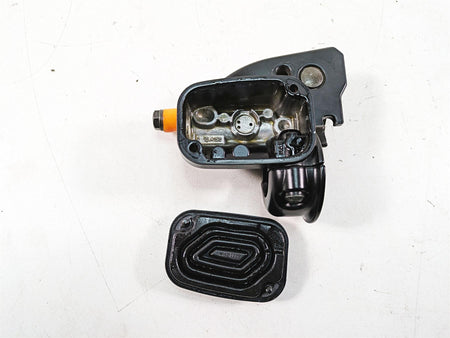 2009 Harley Touring FLHTCU Electra Glide Front Brake Master Cylinder 44551-08F {{ shop.shopifyCountryName }} - Mototech271