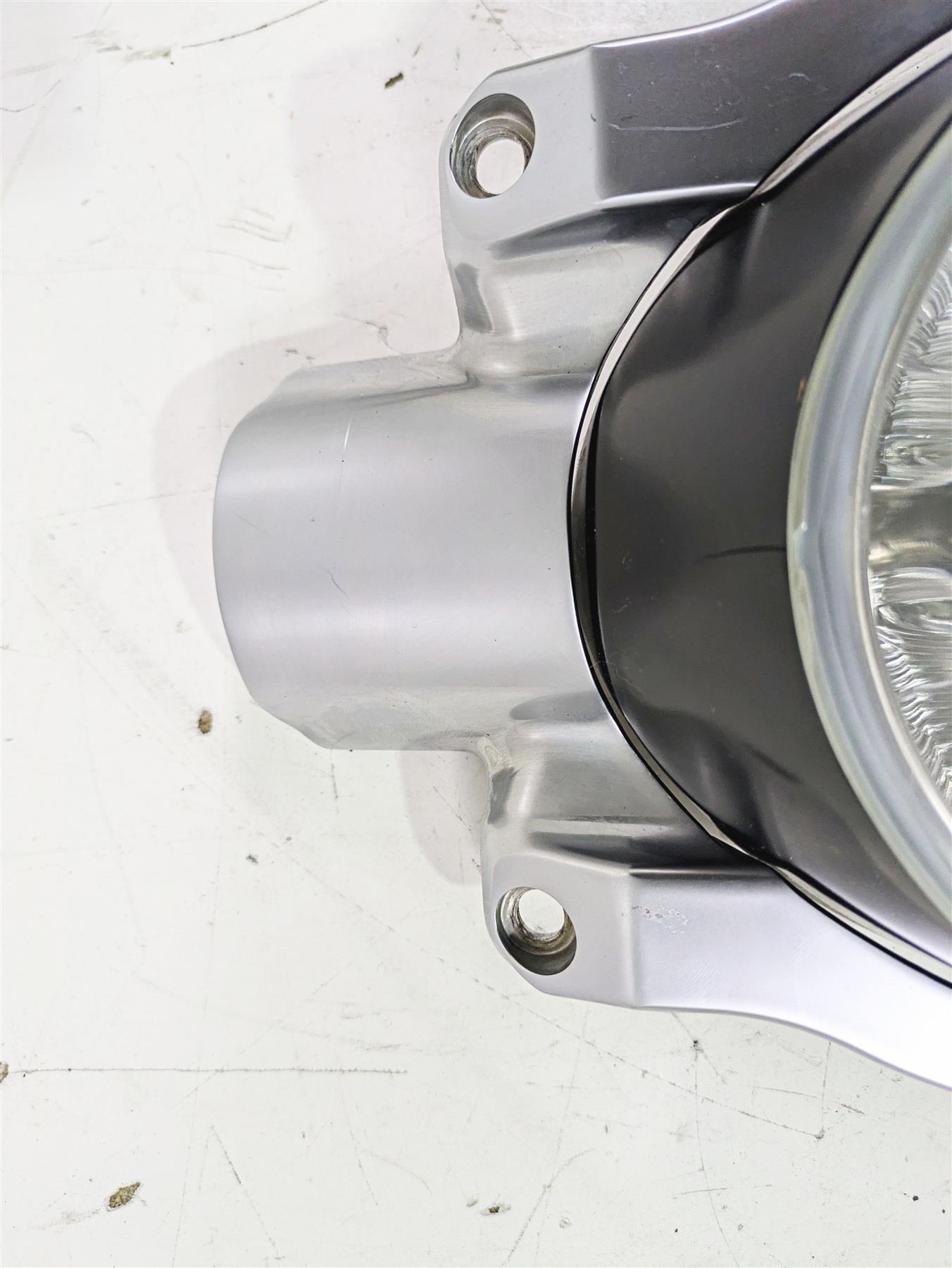 2012 Harley VRSCF Muscle V Rod Headlight Head Light Lamp 69873-07B 68228-09 {{ shop.shopifyCountryName }} - Mototech271
