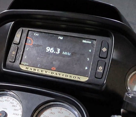 2017 Harley Touring FLTRXS Road Glide Radio Amp Boom Box 6.5GT -Read 76000076B {{ shop.shopifyCountryName }} - Mototech271