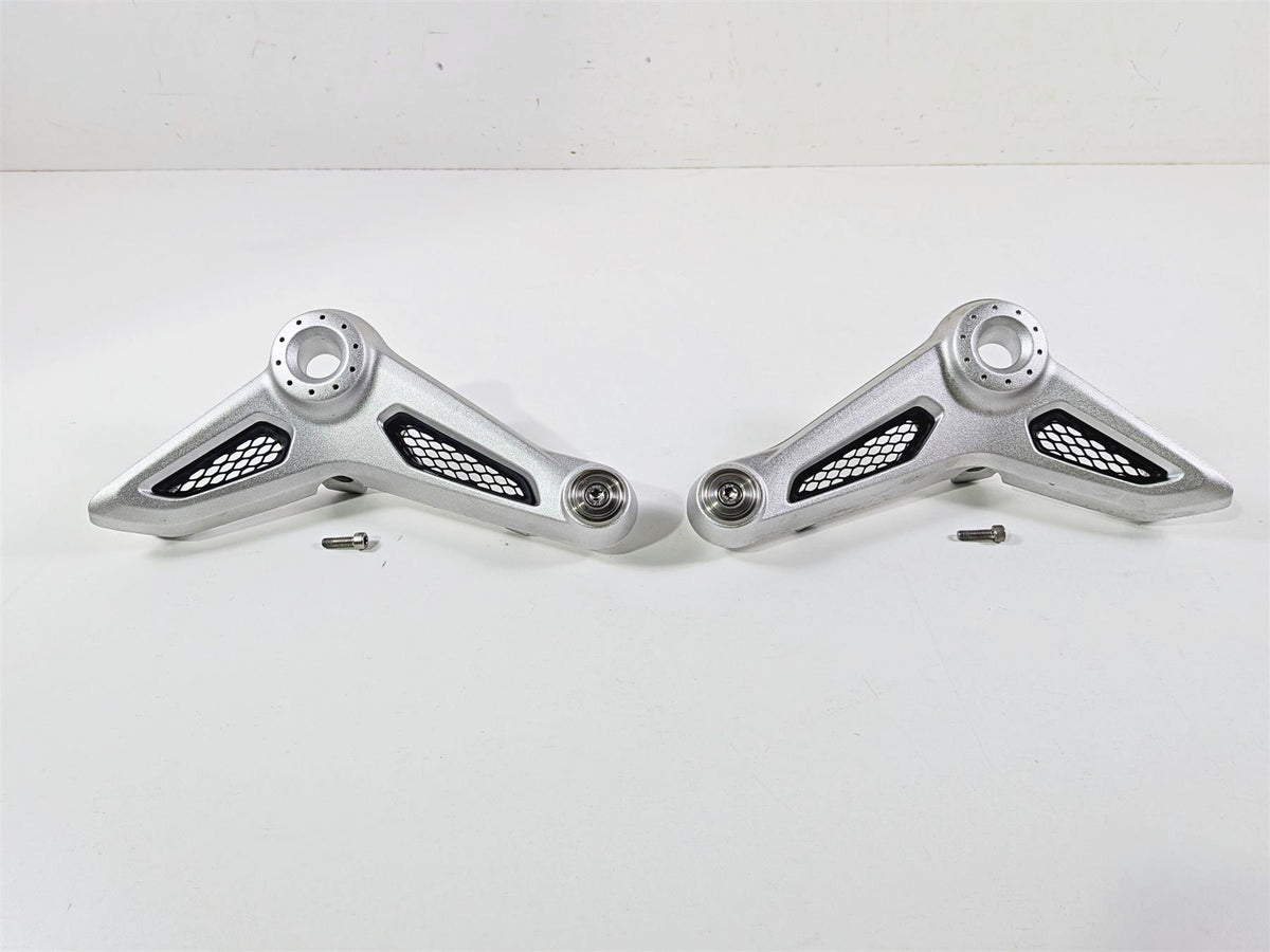 2023 BMW R nineT Scrambler K23 Rider Seat Support Mount Set 46638531189 {{ shop.shopifyCountryName }} - Mototech271