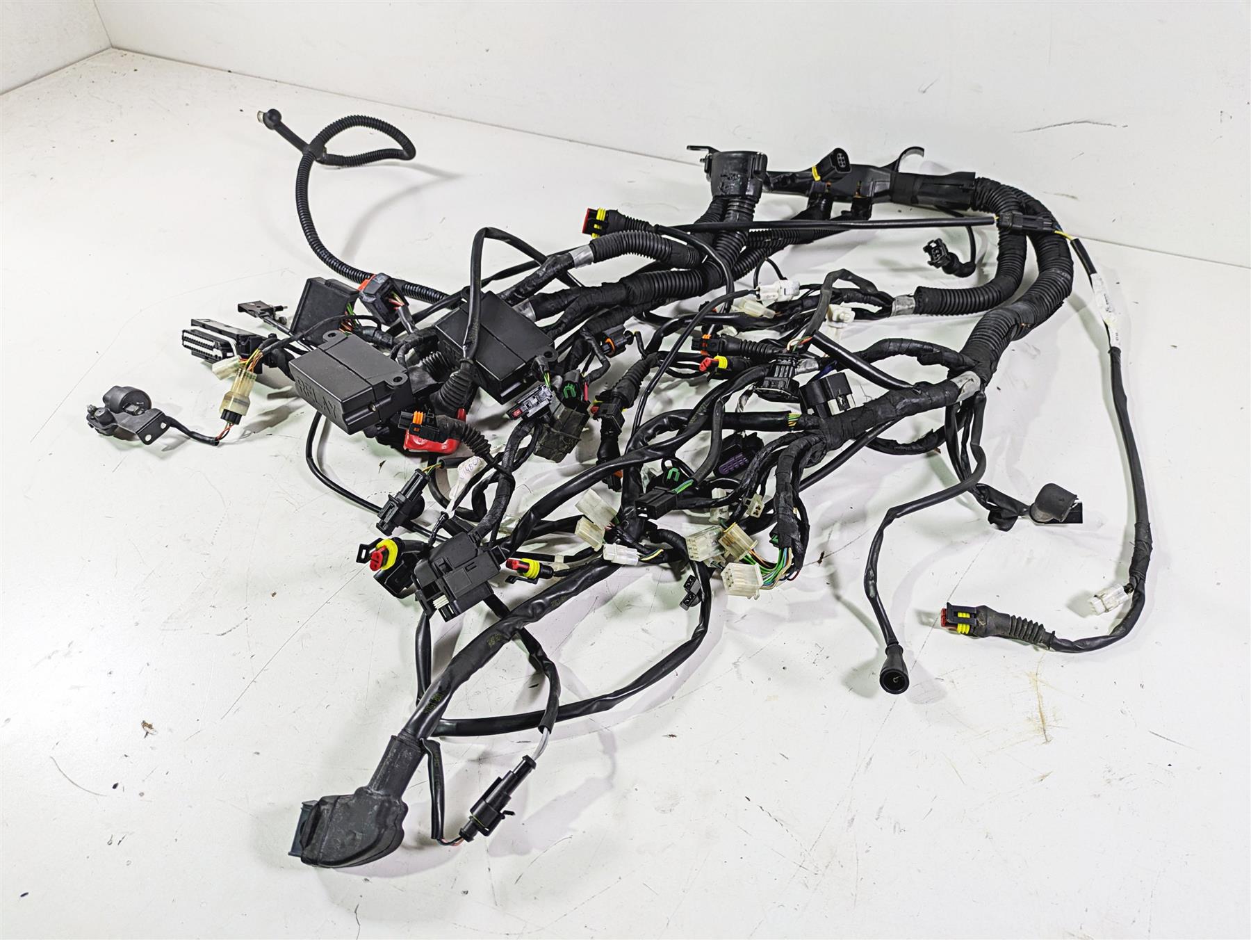 2014 Moto Guzzi California 1400 Touring Wiring Harness Loom -No Cuts 2D000190 {{ shop.shopifyCountryName }} - Mototech271