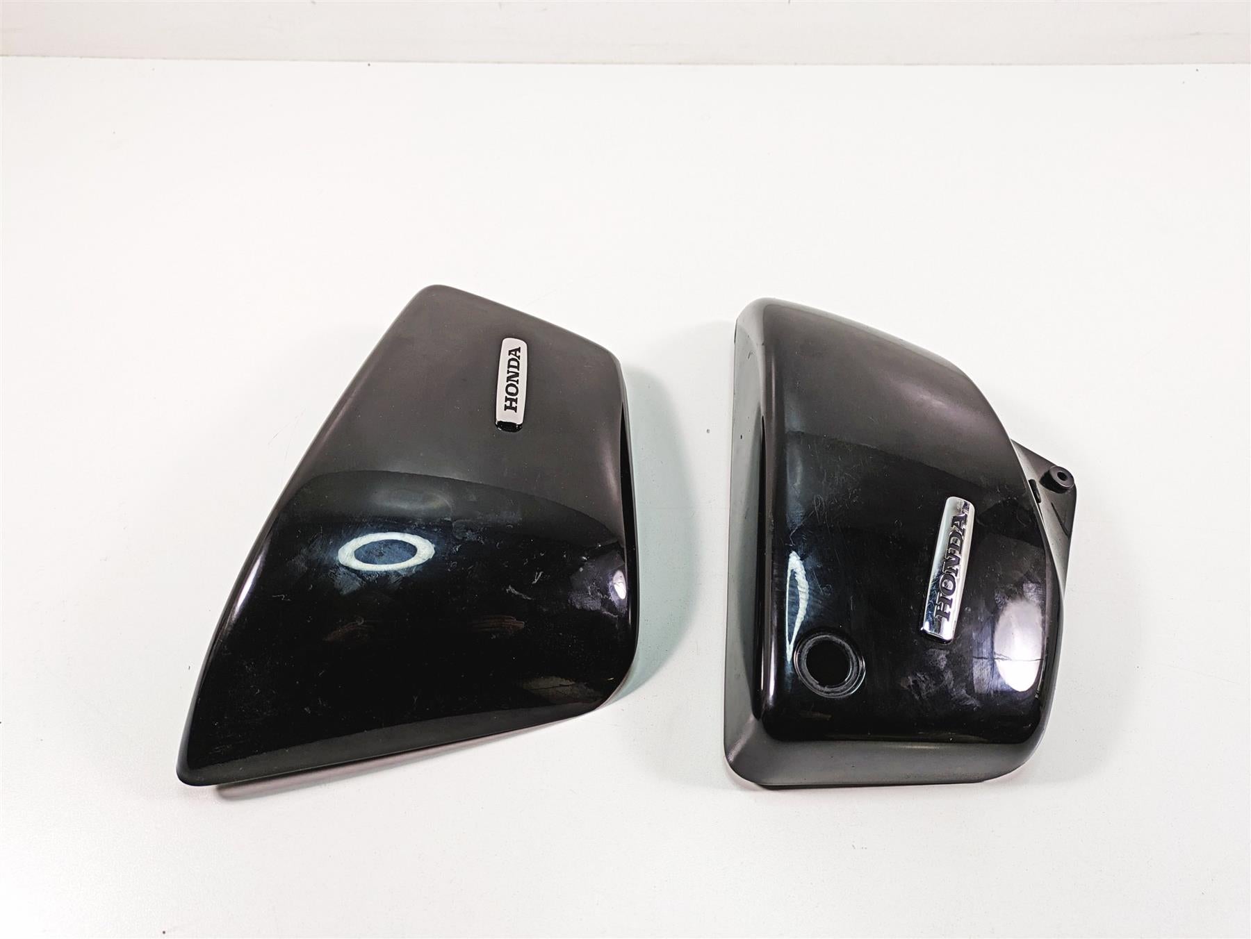 2006 Honda VT1100 C2 Shadow Side Cover Fairing Cowl Set 83610-MCK-A70Z {{ shop.shopifyCountryName }} - Mototech271