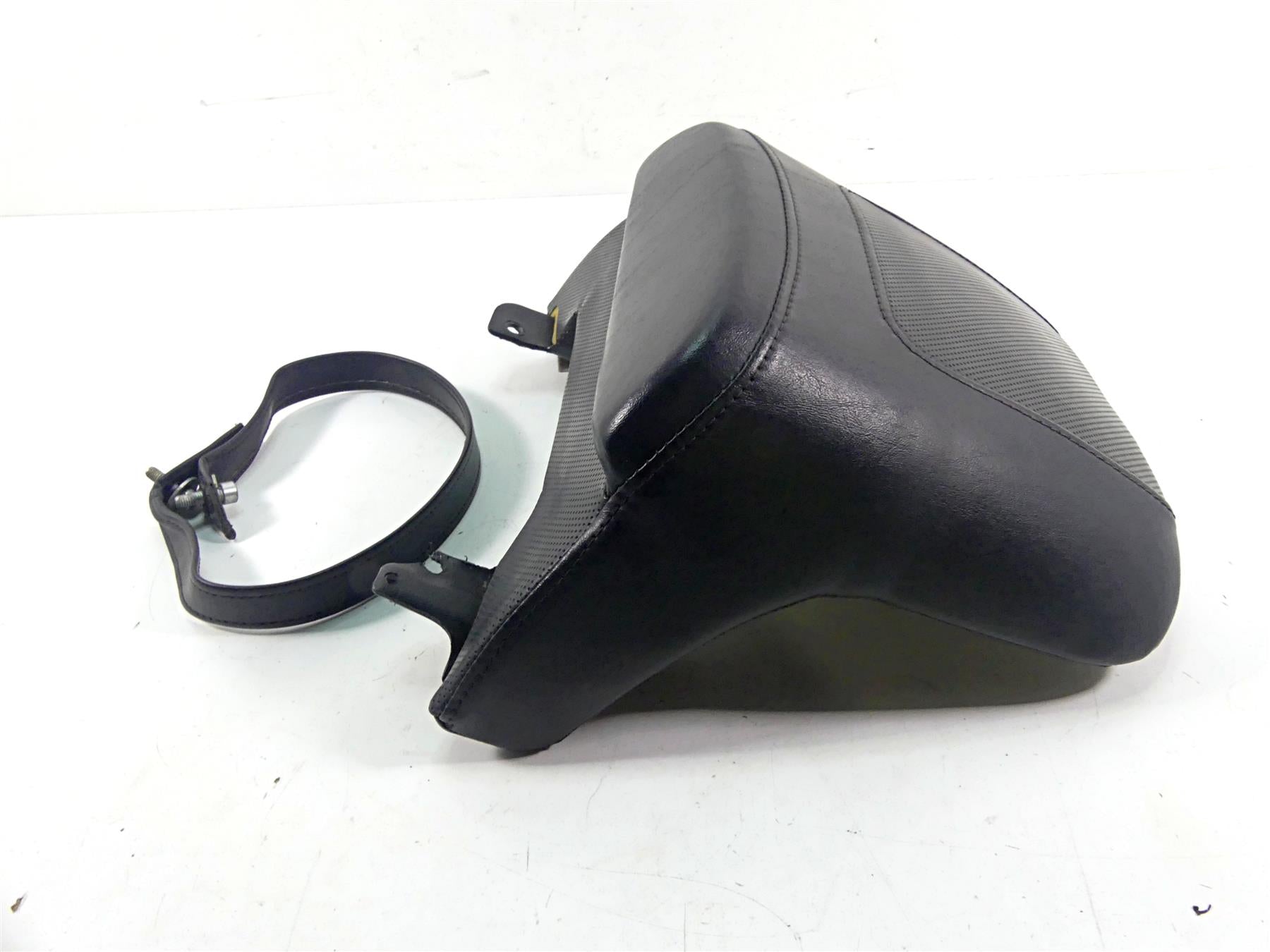 2015 Harley VRSCF Muscle V-Rod Rear Passenger Seat Saddle Pillion 52438-09