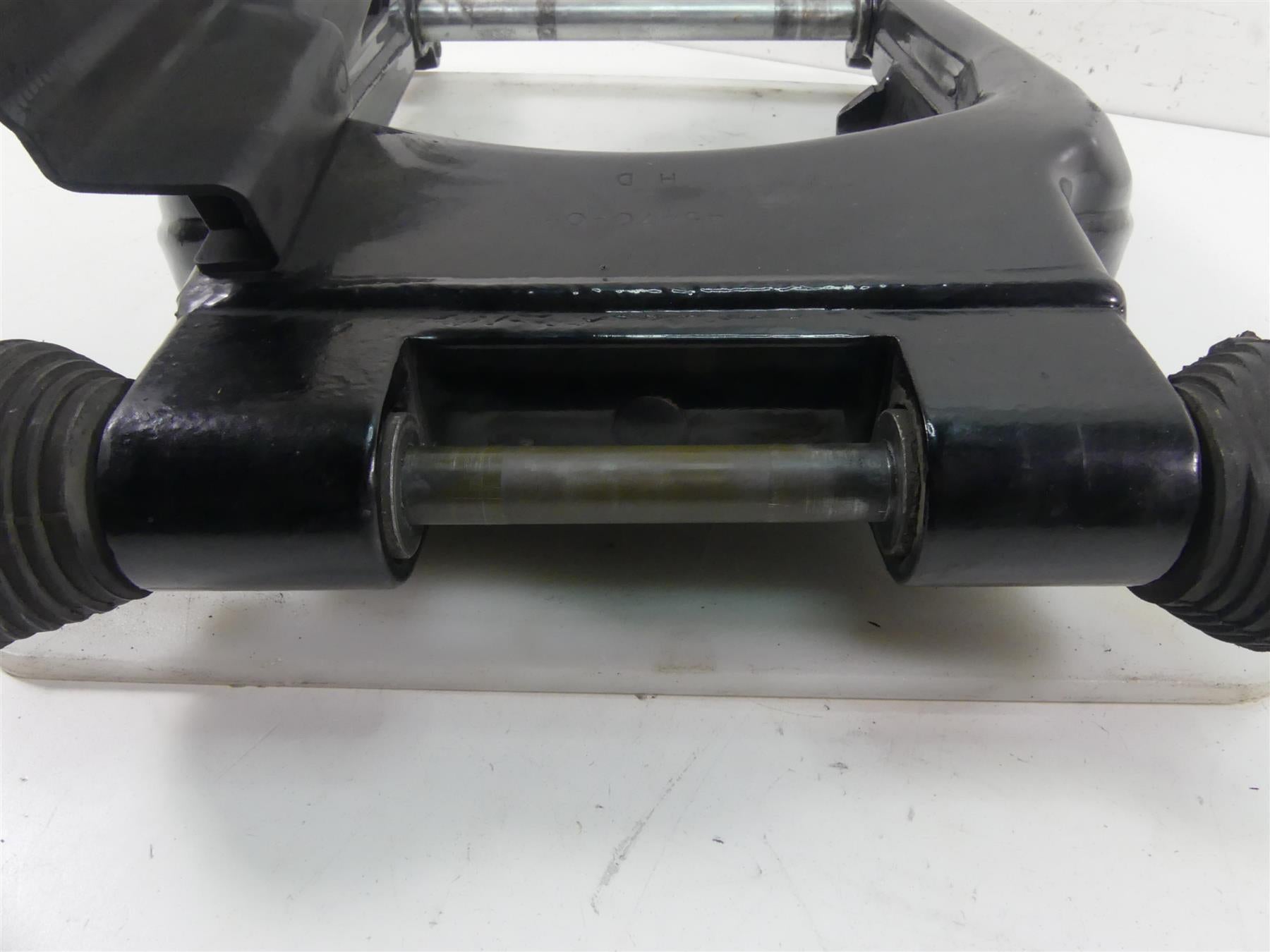 2011 Harley Touring FLTRU Road Glide Rear Swing Arm Swingarm + Axle 45470-09 {{ shop.shopifyCountryName }} - Mototech271