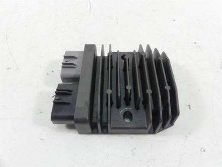 2017 Triumph Thruxton 1200R Rectifier Voltage Regulator T1300679 FH020AA {{ shop.shopifyCountryName }} - Mototech271