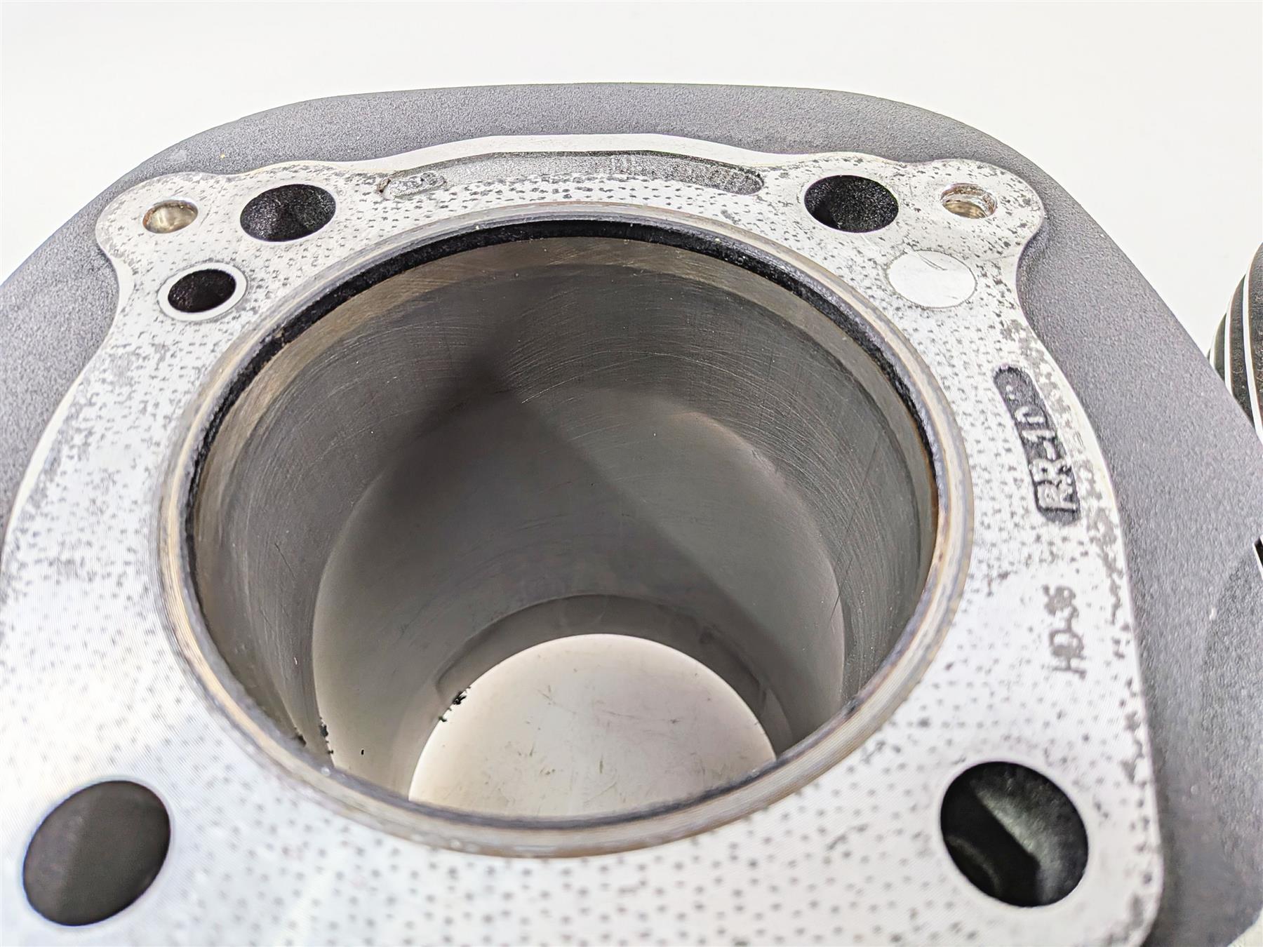 2024 Harley Softail FXLRST Low Rider Cylinder & Piston Set 117ci M8 3k 16800387 {{ shop.shopifyCountryName }} - Mototech271