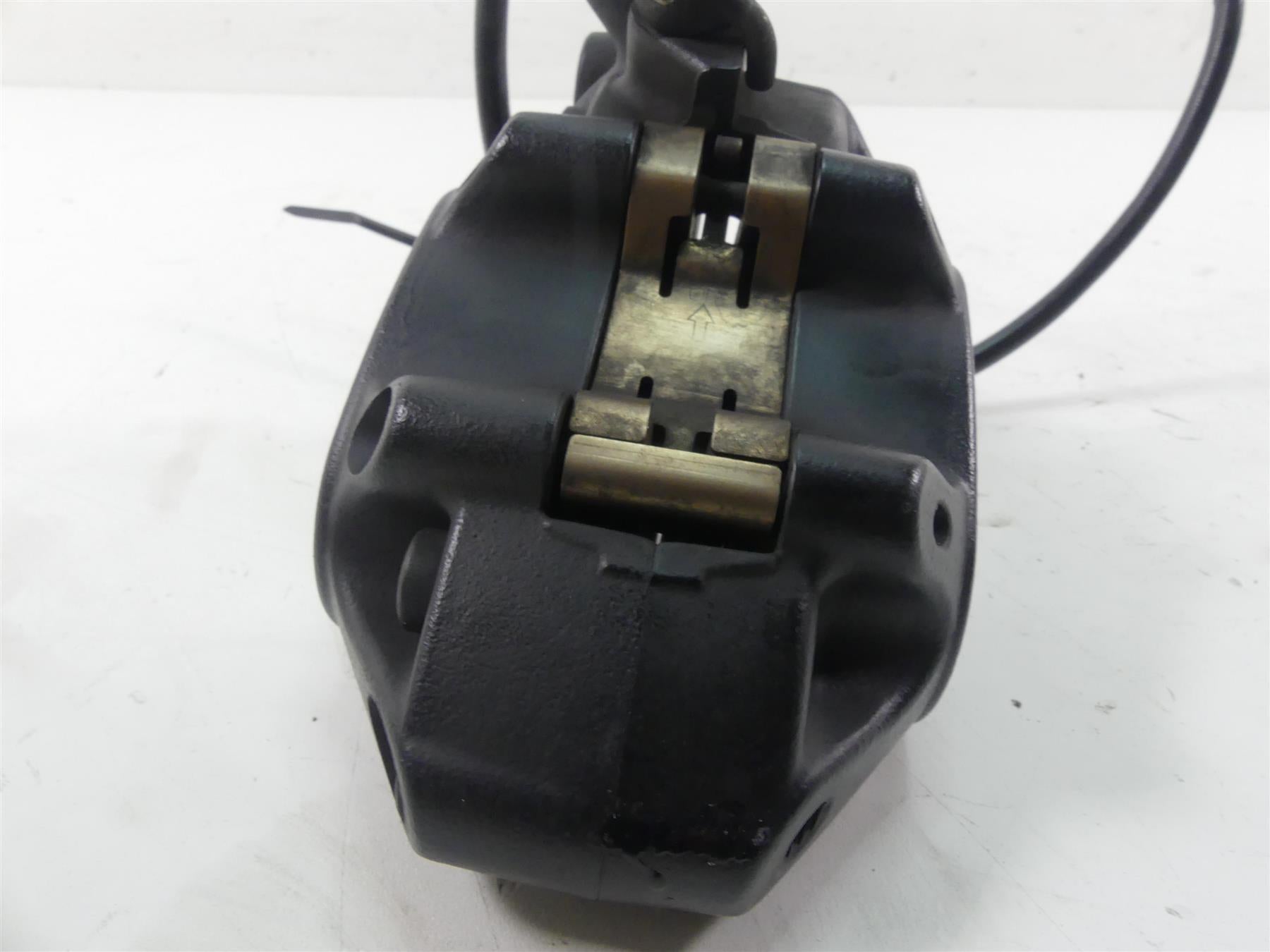 2021 Harley Softail FXBBS Street Bob Front Brake Caliper & Line 41300095 {{ shop.shopifyCountryName }} - Mototech271