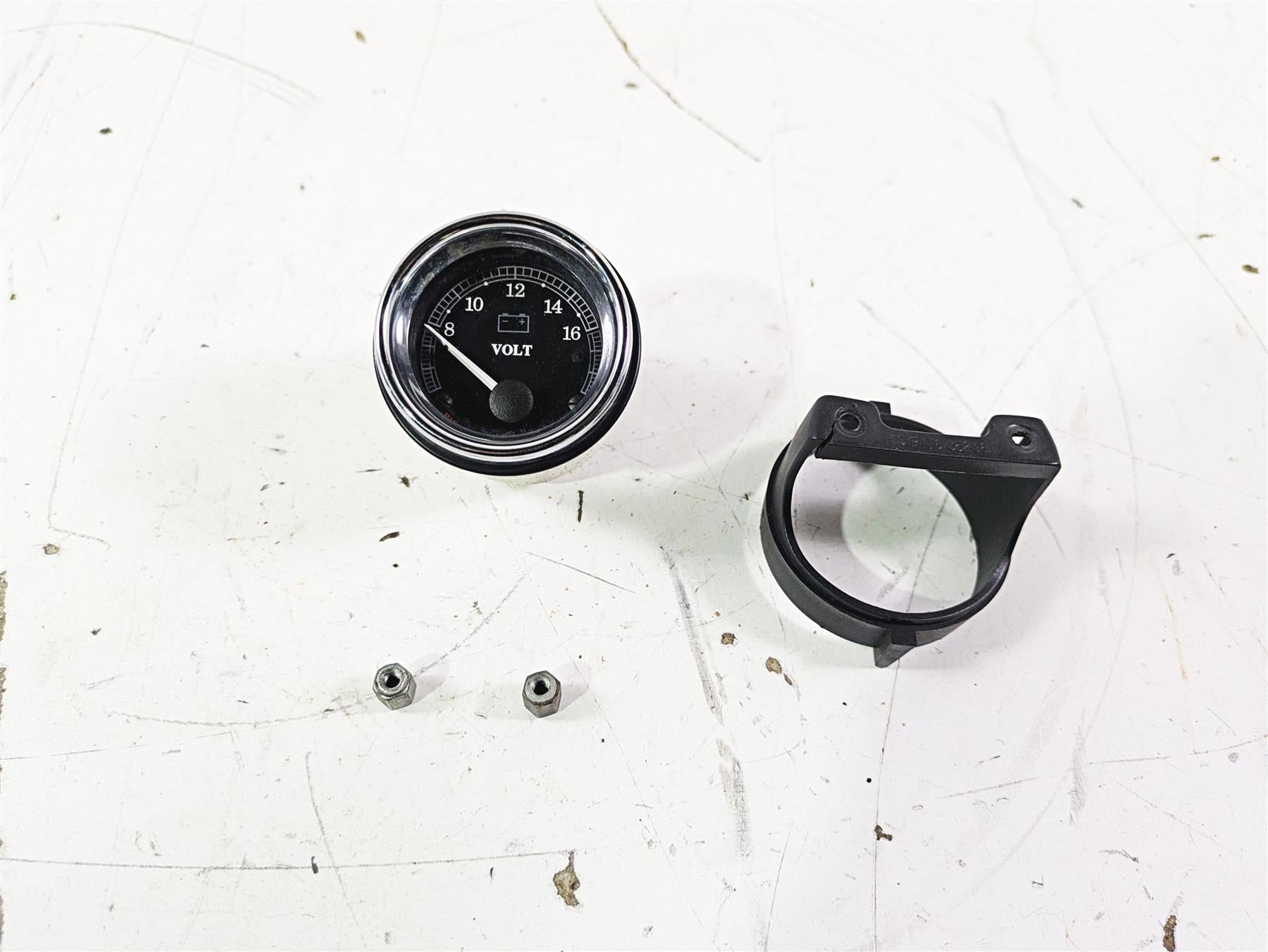 2003 Harley Touring FLHTCUI E-Glide 100th Volt Voltage Meter Gauge Read 74526-96 {{ shop.shopifyCountryName }} - Mototech271
