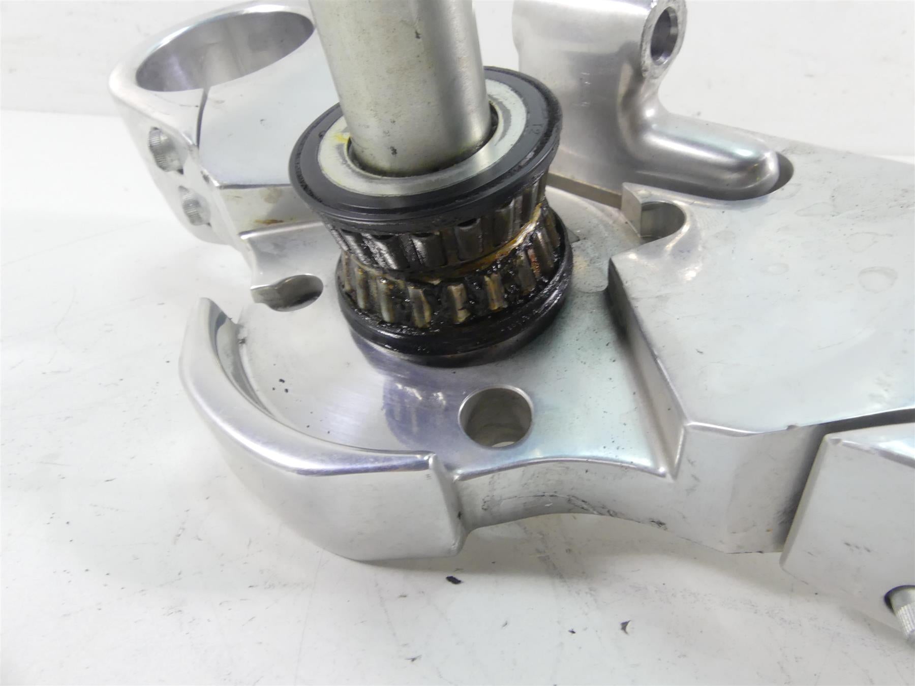 2021 Harley Softail FLSB Sport Glide Lower Triple Tree Clamp - Read 45900187 {{ shop.shopifyCountryName }} - Mototech271