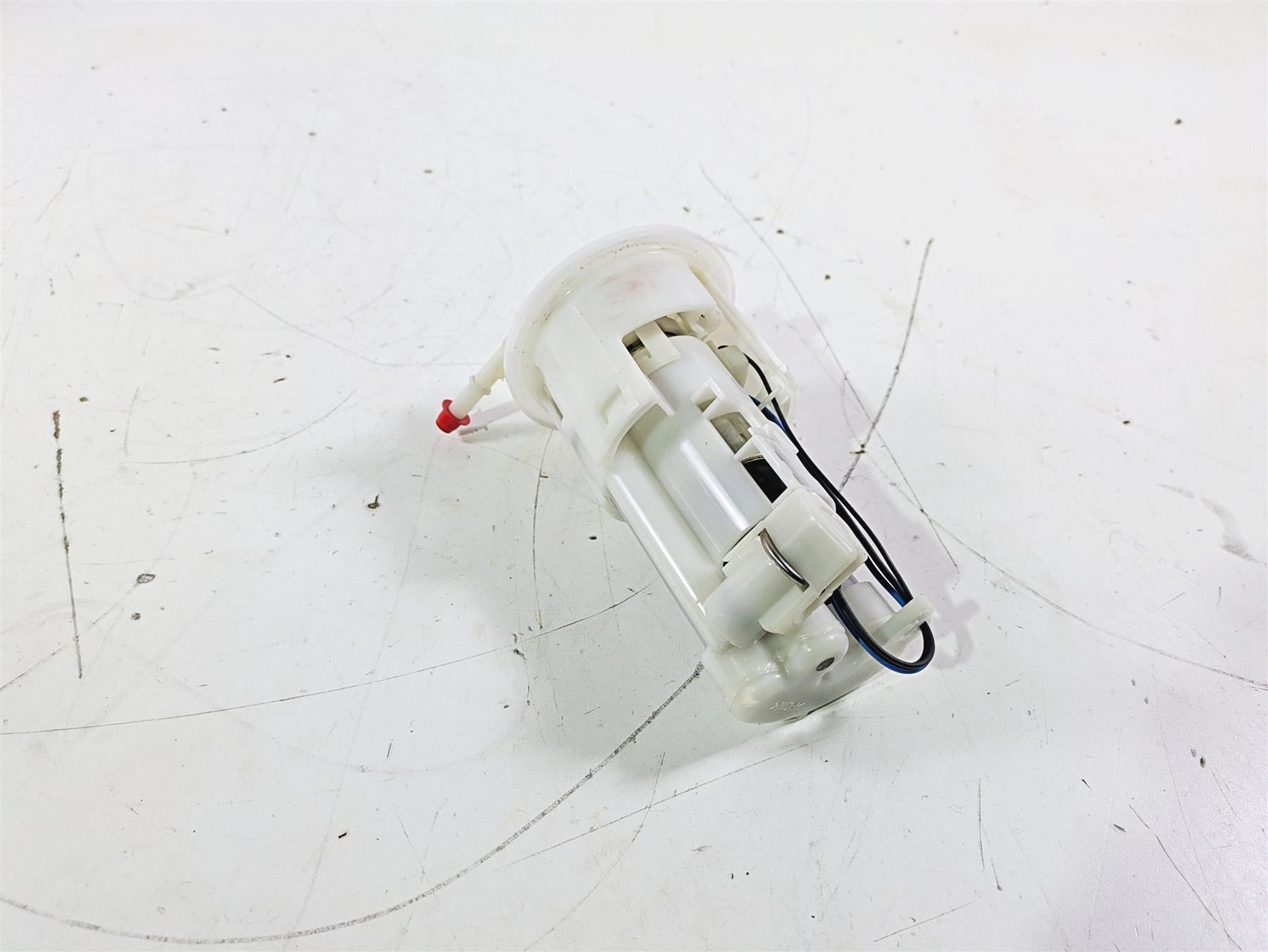 2019 Triumph Speed Triple RS 1050 Fuel Gas Petrol Pump & Sending Unit T2400735 {{ shop.shopifyCountryName }} - Mototech271