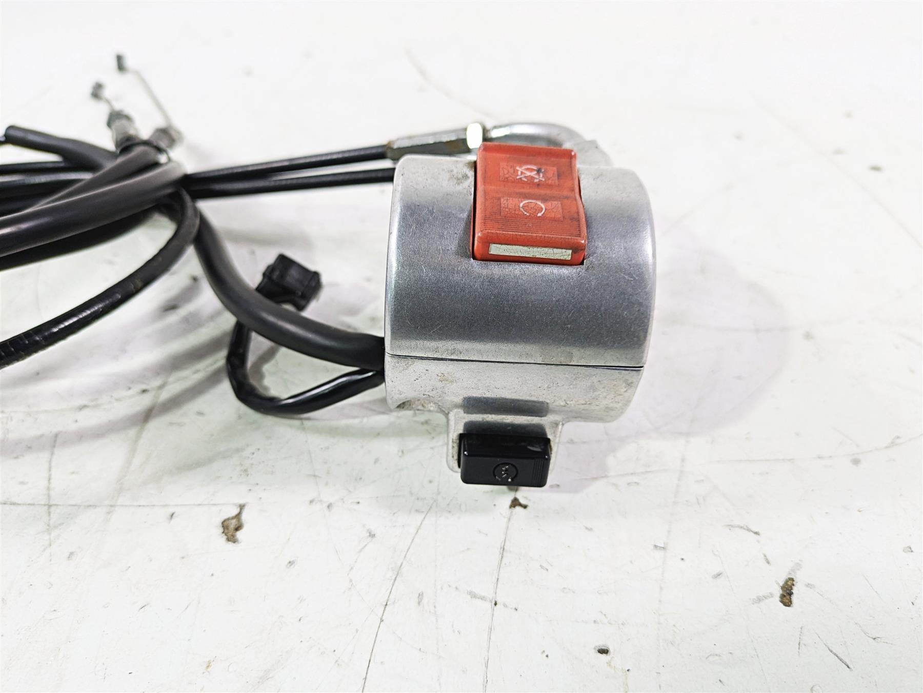 2002 Honda GL1500 CD Valkyrie Deluxe Right Hand Control Switch 35013-MZ0-020 {{ shop.shopifyCountryName }} - Mototech271