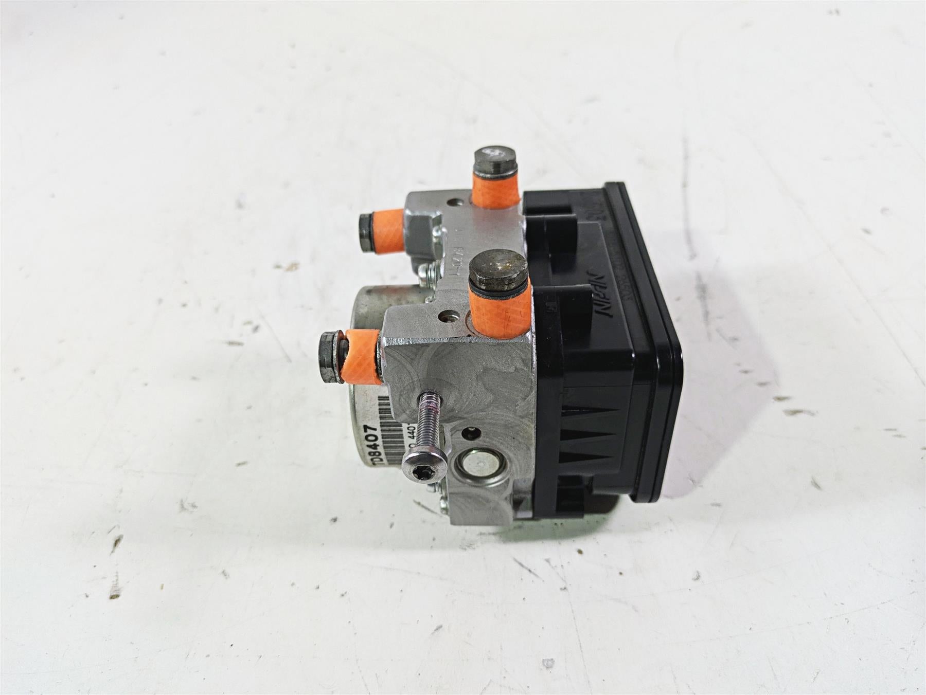 2015 Triumph Tiger Explorer XC Abs Brake Pump Unit Module T2026501 {{ shop.shopifyCountryName }} - Mototech271