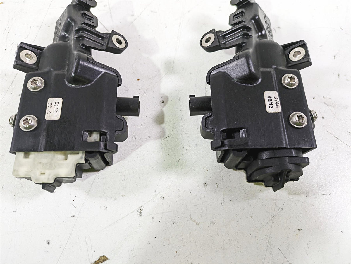 2014 BMW R1200 RT RTW K52 Saddlebag Bag Lock Actuator Set 46647724037 {{ shop.shopifyCountryName }} - Mototech271