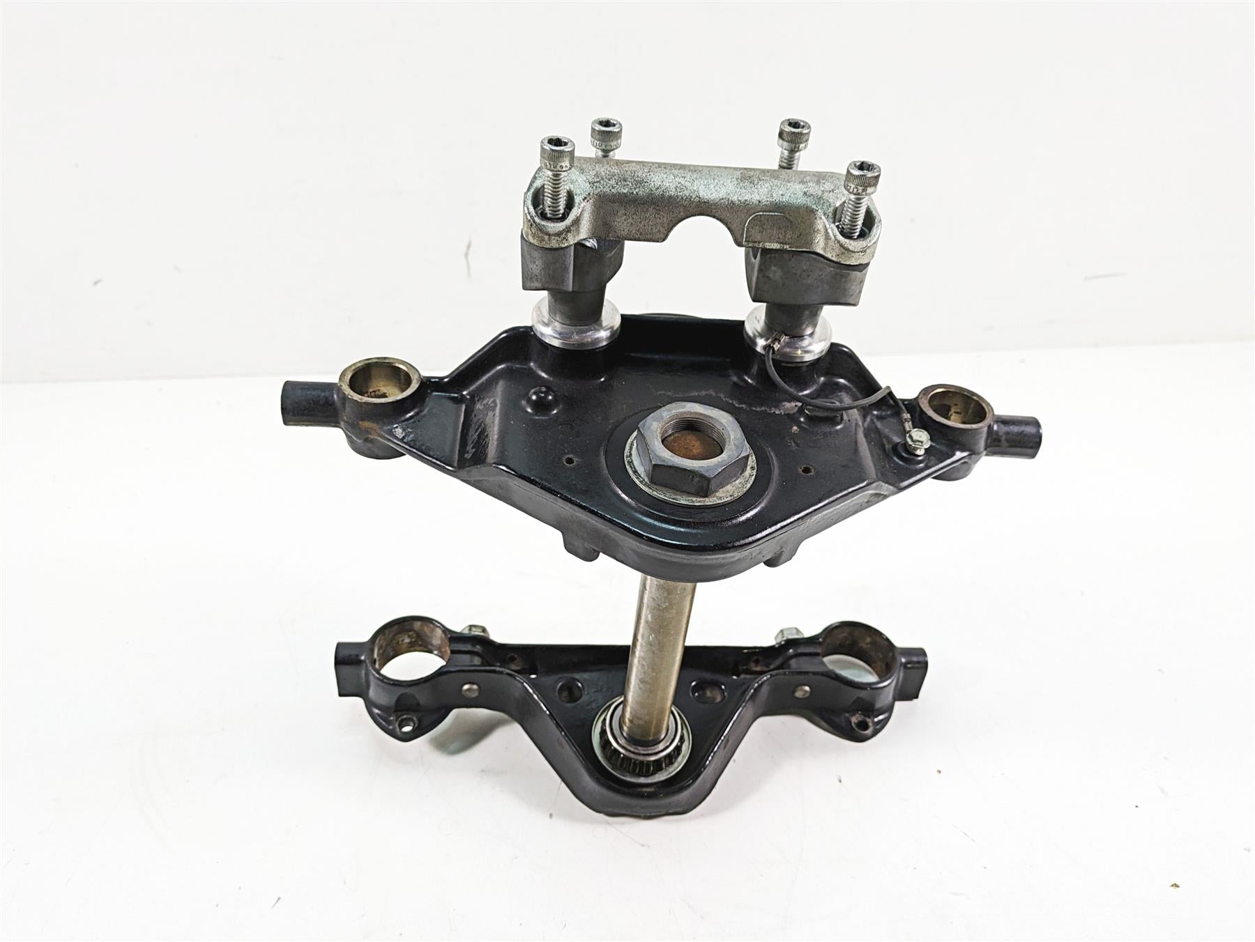 2011 Harley Touring FLTRU Road Glide Triple Tree Riser Set 45446-09 45435-10