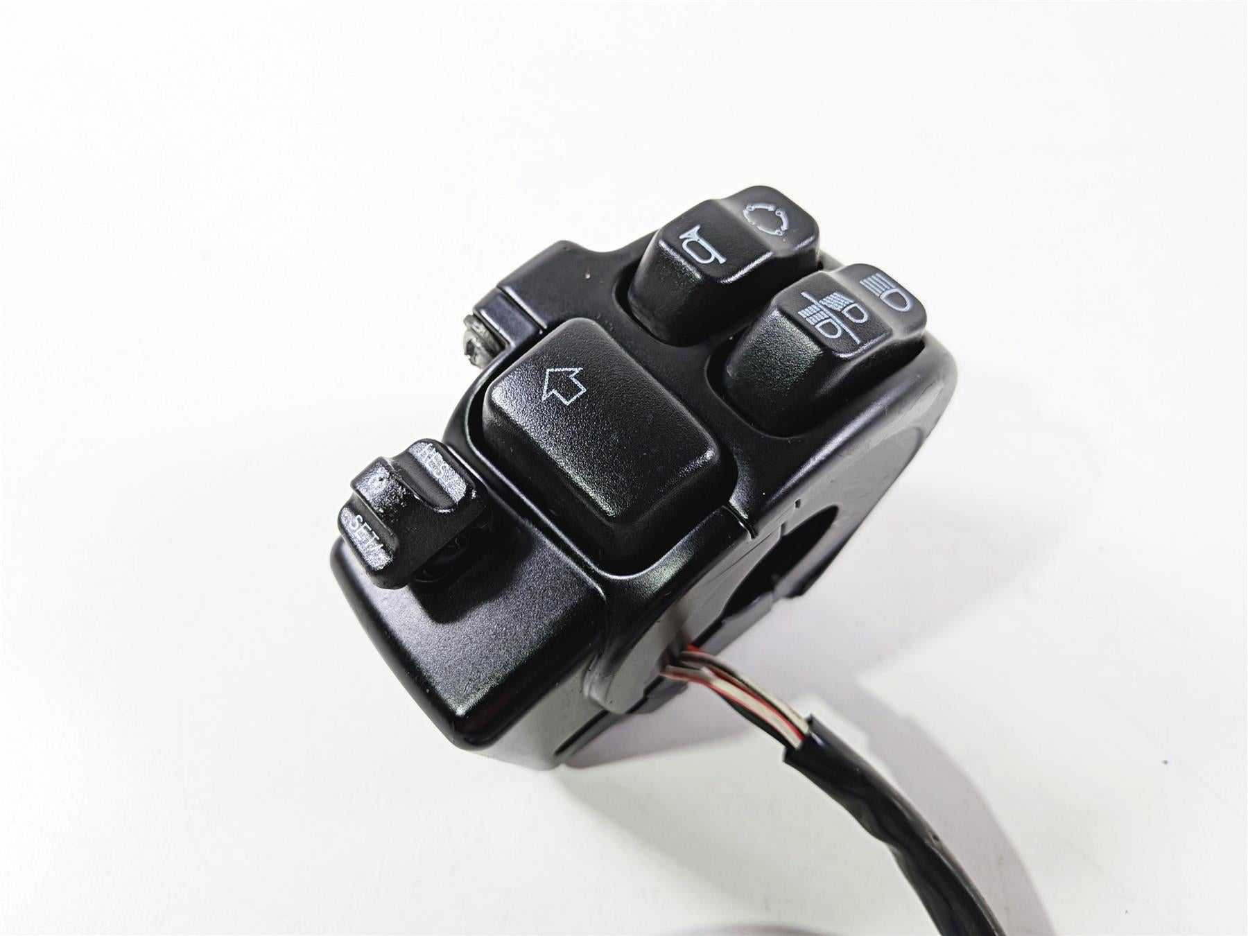 2022 Harley Softail FXLRST Low Rider Left Hand Control Switch -Read 71500288 {{ shop.shopifyCountryName }} - Mototech271