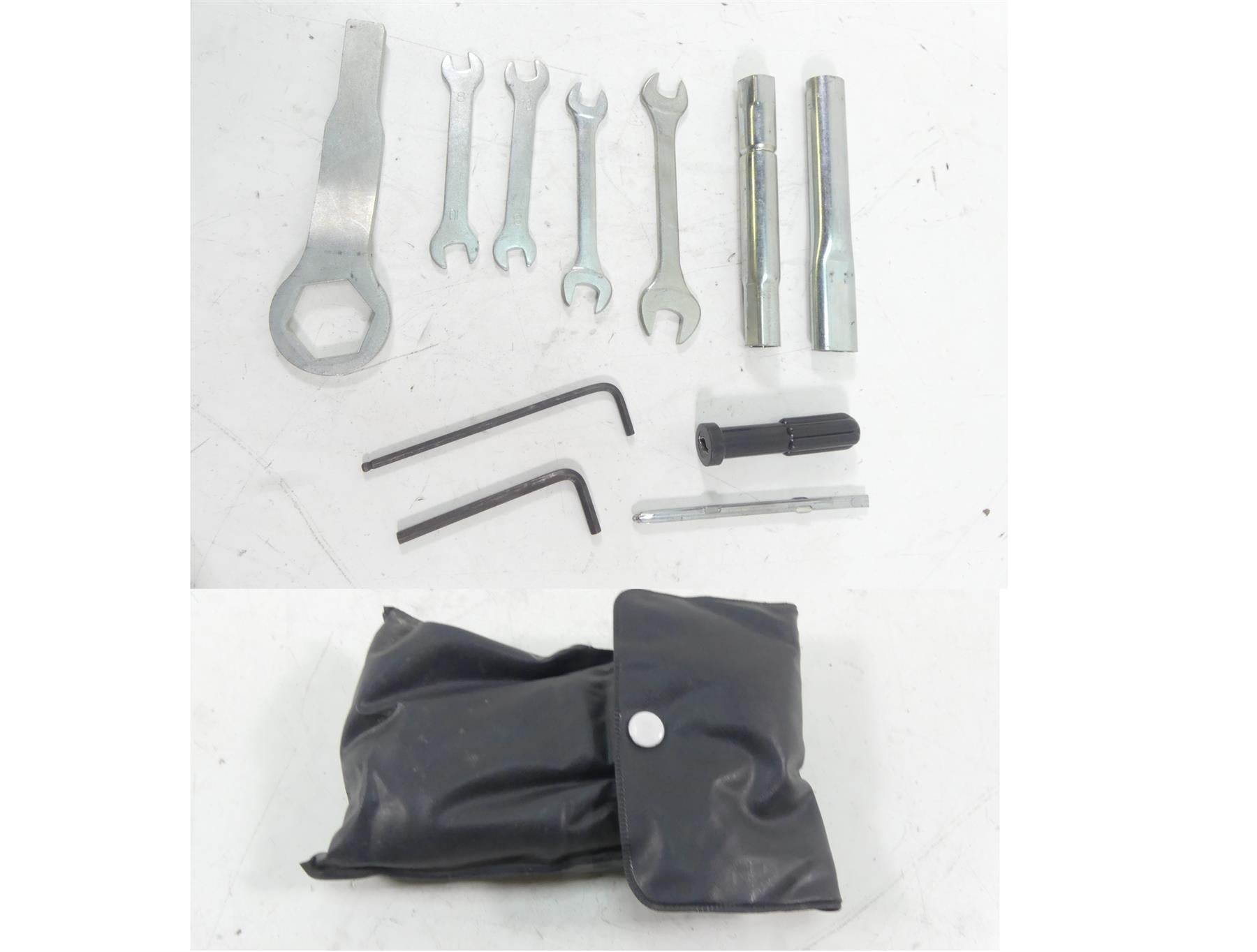 2007 Yamaha FZ1 Fazer Oem Tool Kit Set Bag Box Tools 2D1-28100-00-00 {{ shop.shopifyCountryName }} - Mototech271
