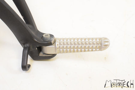2012 Yamaha YZFR6 YZF R6 Rear Passenger Footpeg Foot Peg SET 2C0-2742L-10-00 {{ shop.shopifyCountryName }} - Mototech271