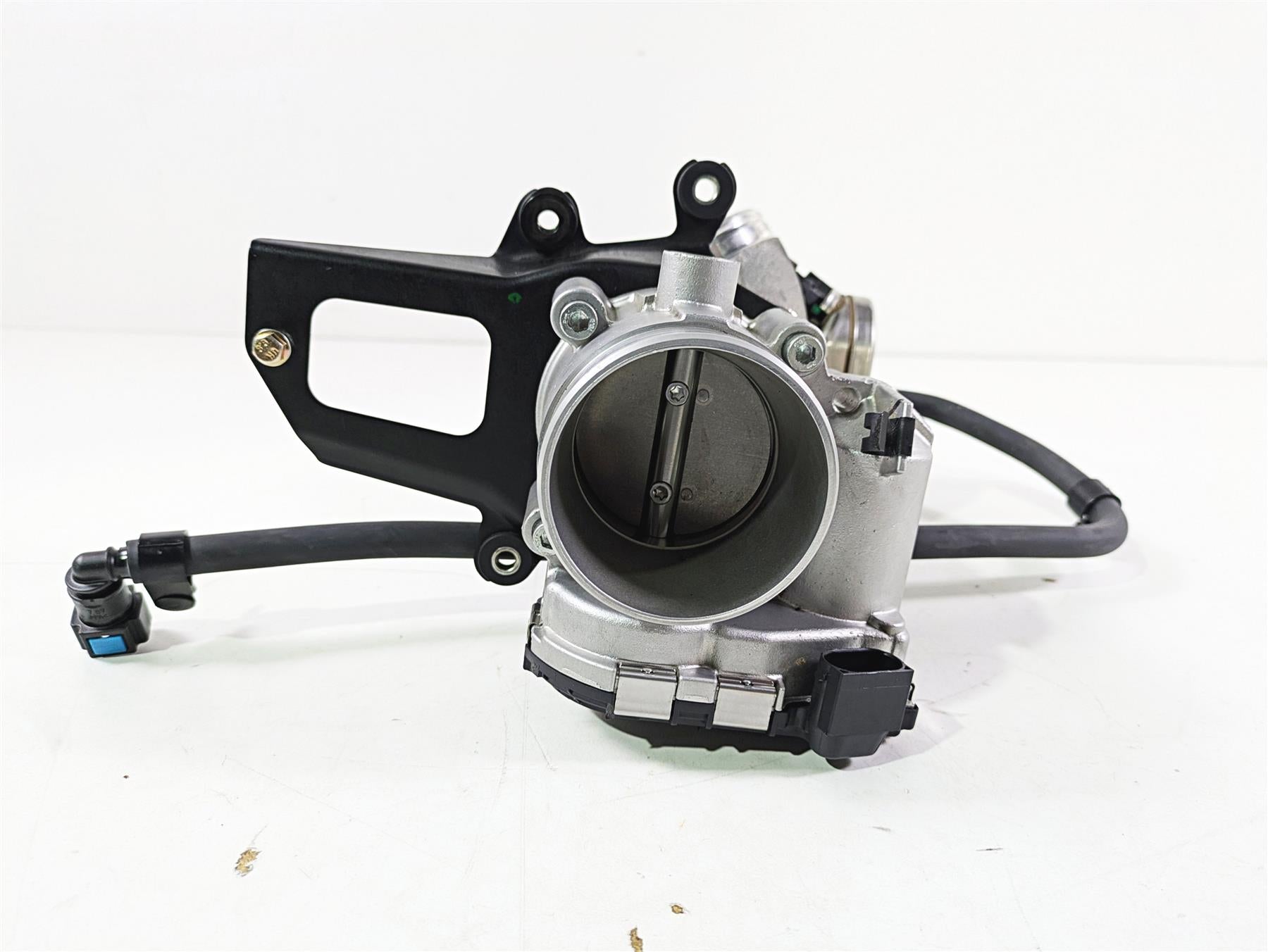 2019 Indian Chieftain Limited Throttle Body & Intake Manifold 1204685 {{ shop.shopifyCountryName }} - Mototech271